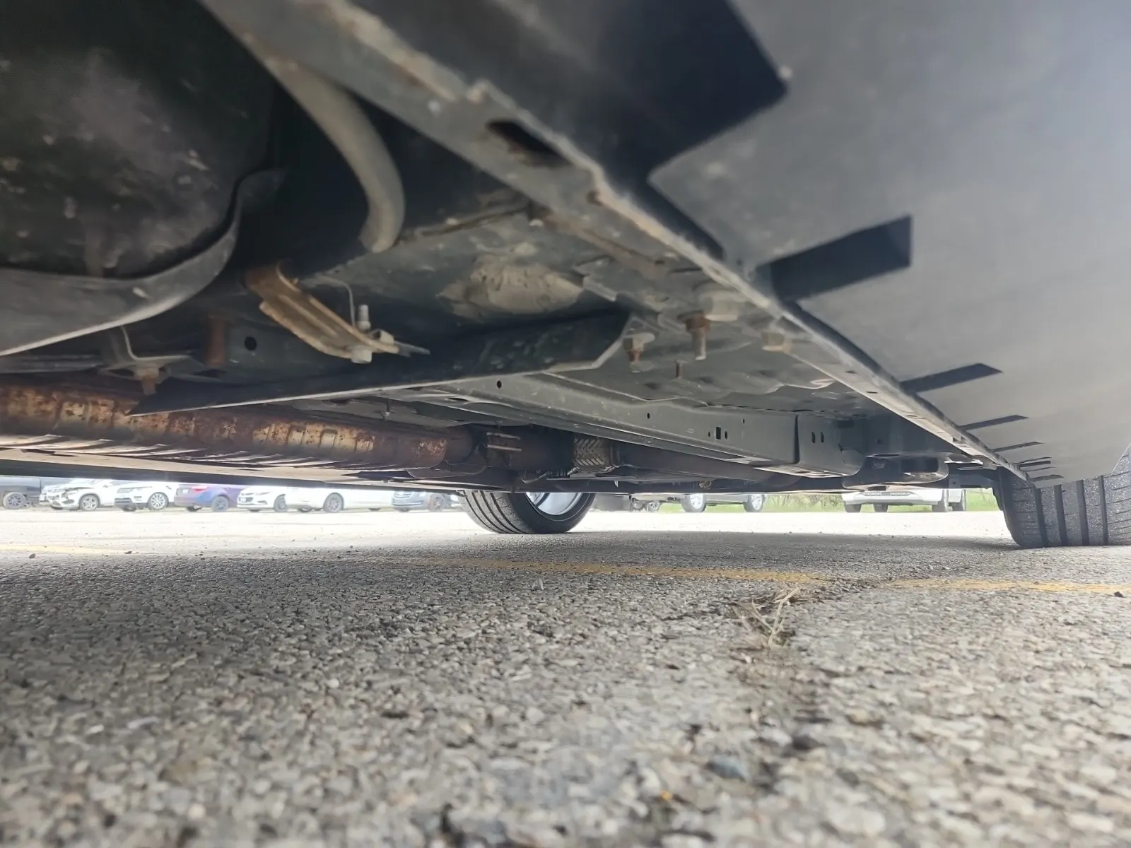 Undercarriage - Passenger Photo