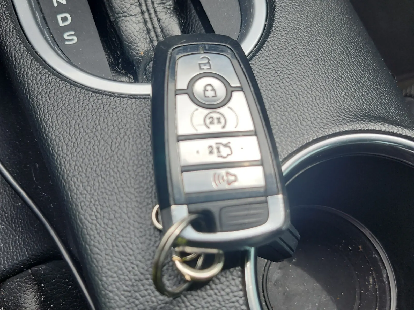 Keys/Fobs/Manual Photo