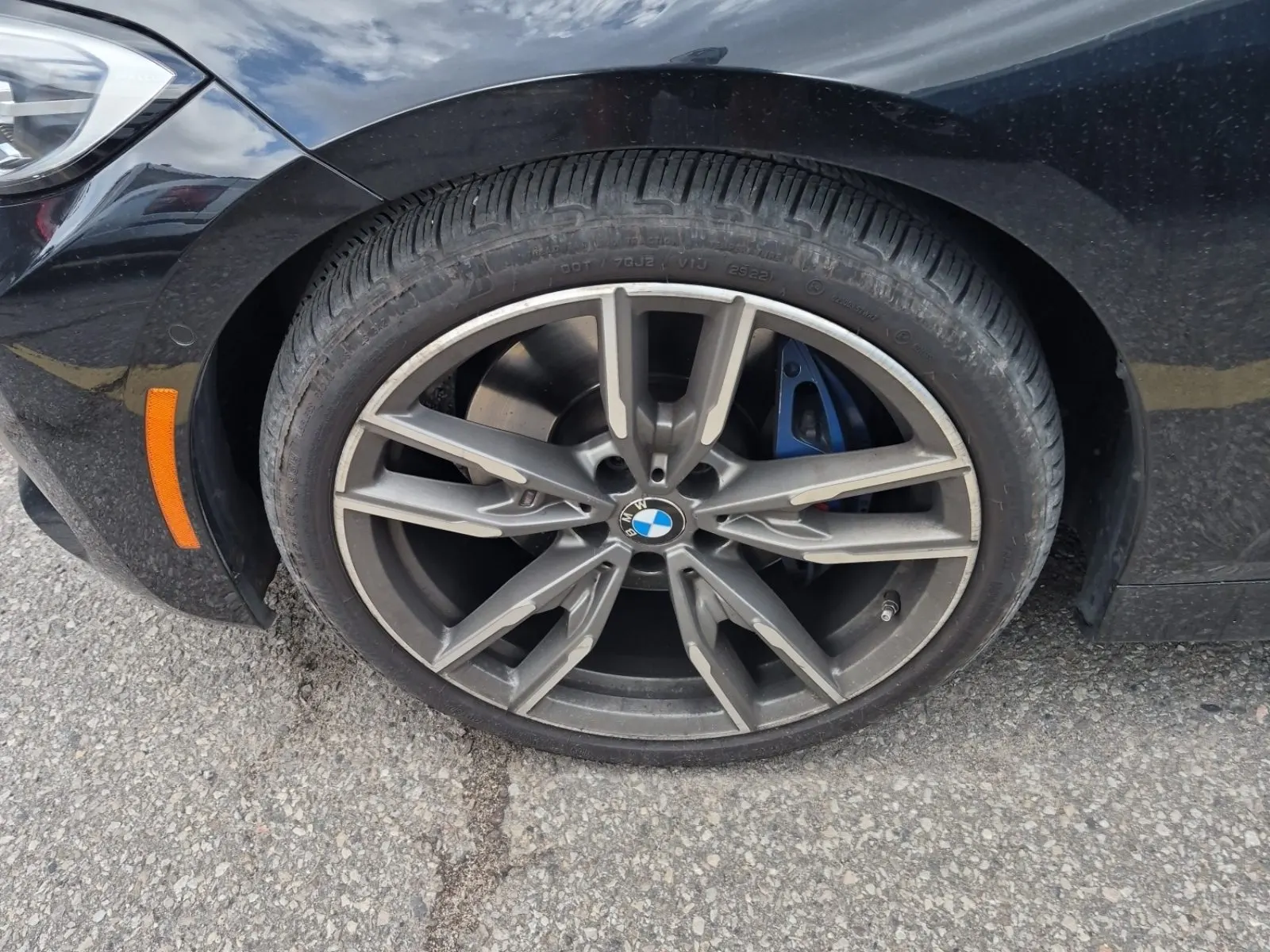 Front driver wheel/tire photo