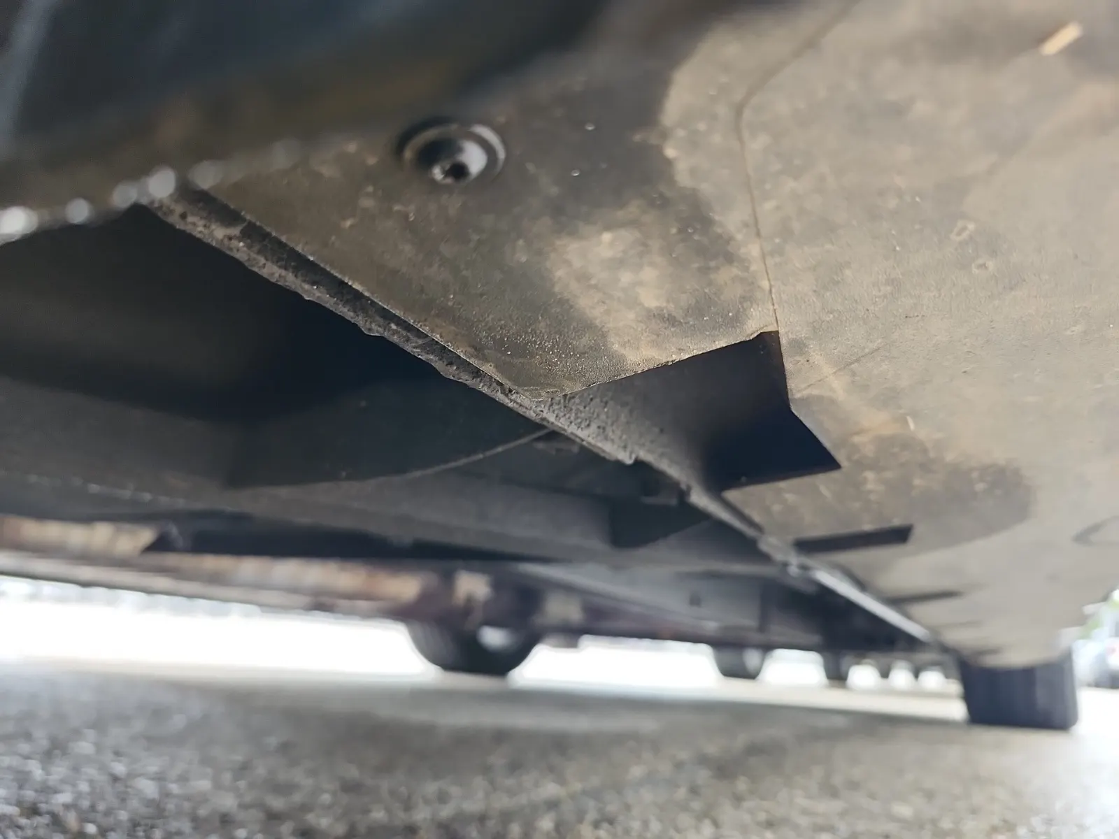 Undercarriage - Passenger Photo