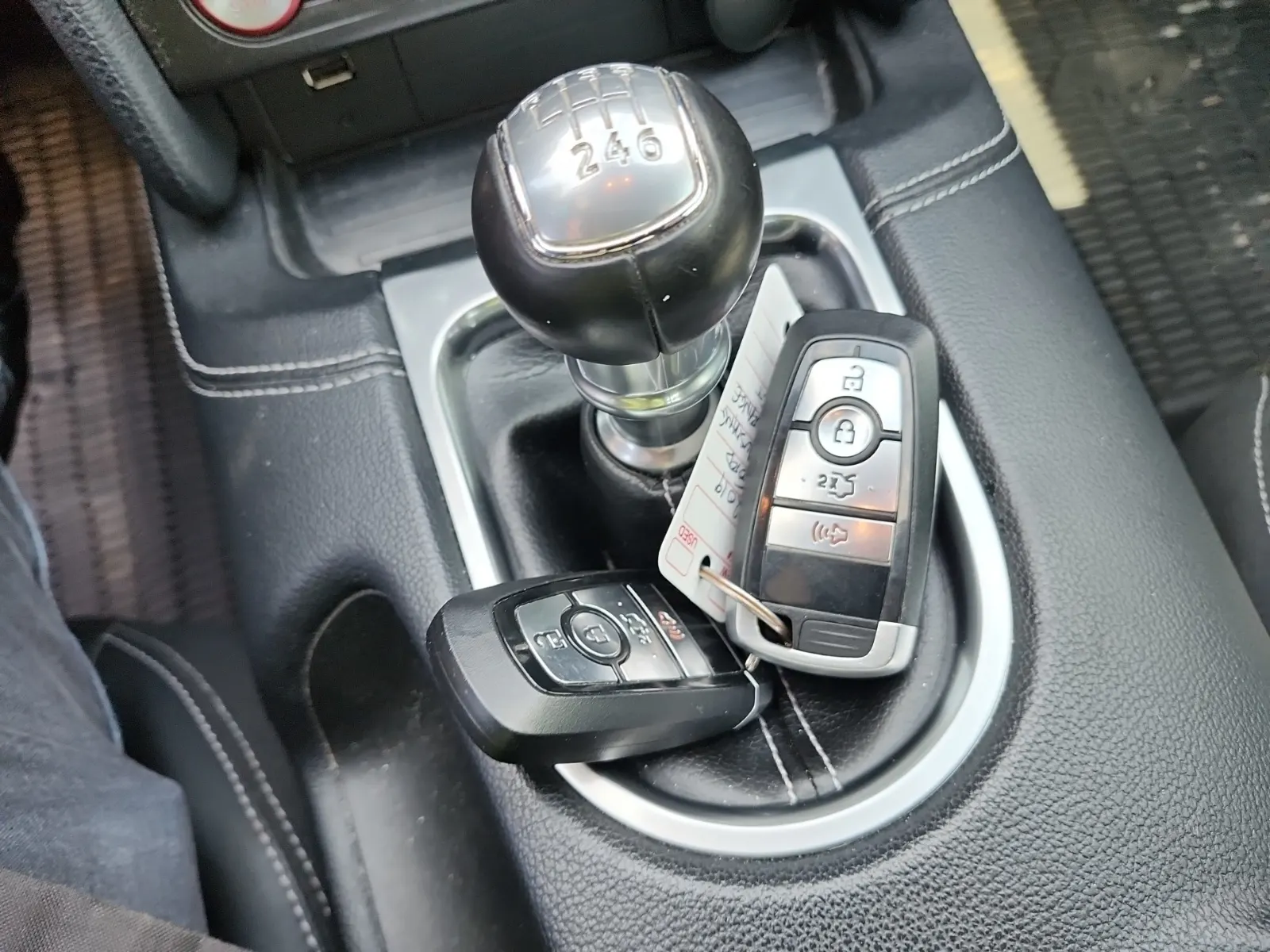 Keys/Fobs/Manual Photo
