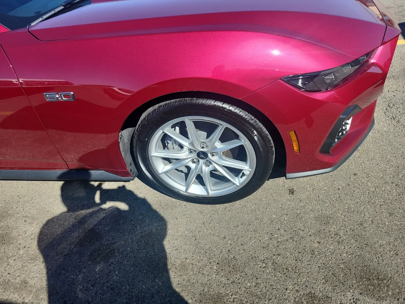 Right Front Wheel/Tire Photo