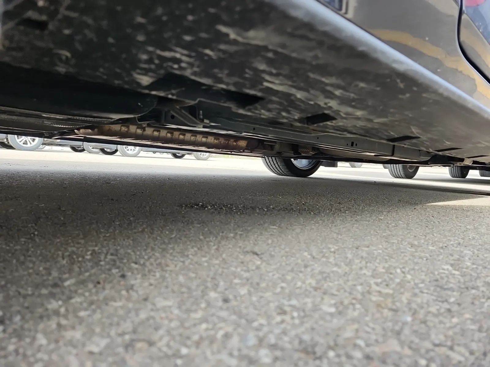 Undercarriage - Passenger Photo