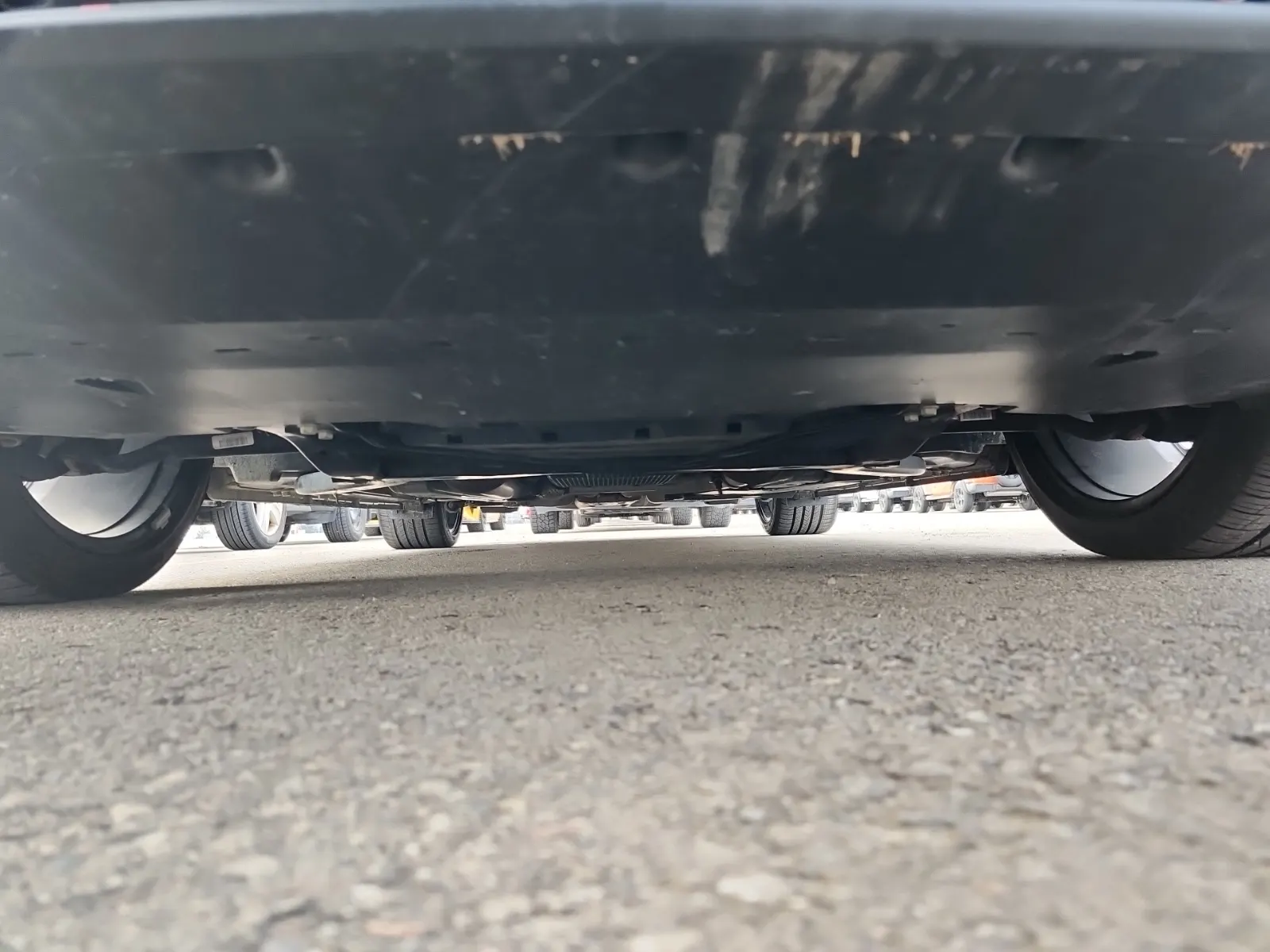 Undercarriage - Front Photo