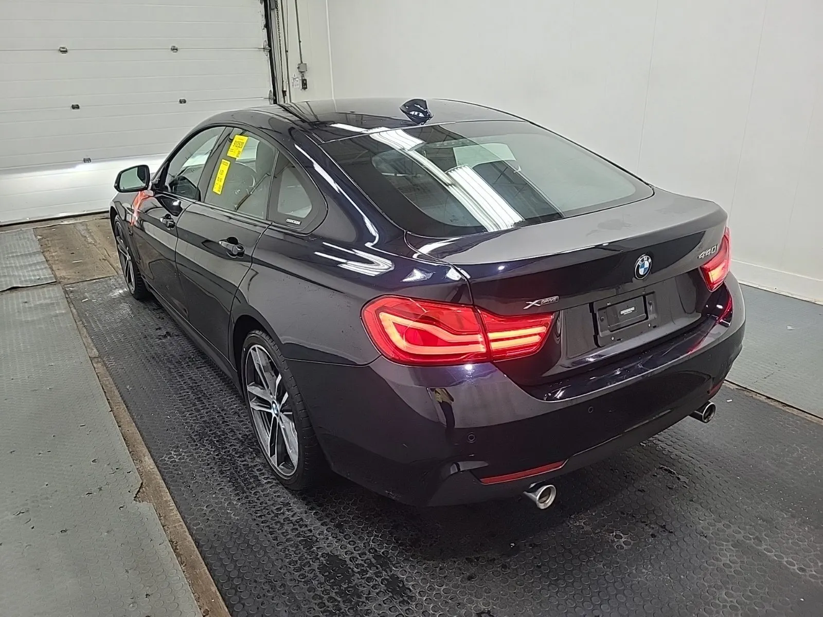 Driver Rear 3/4 Photo