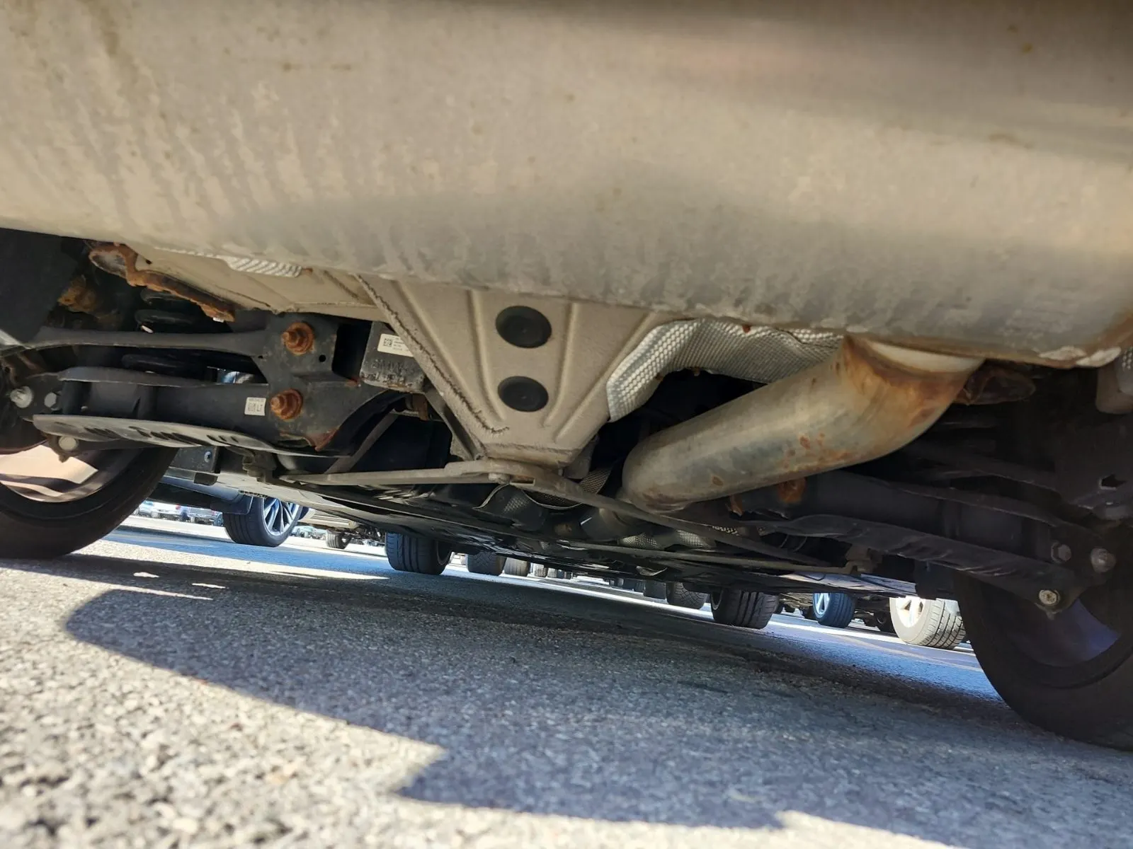 Undercarriage - Rear Photo