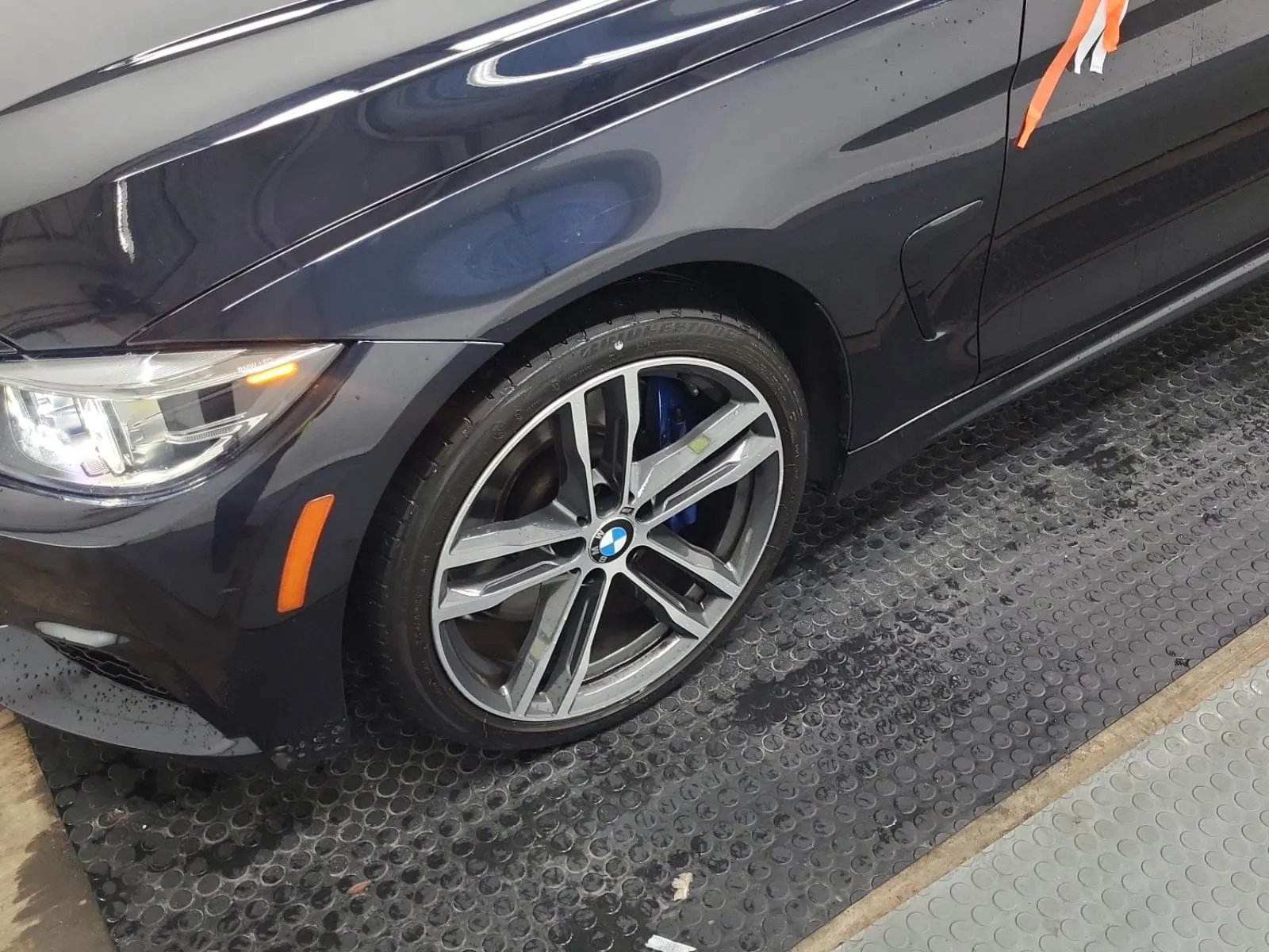 Front driver wheel/tire photo