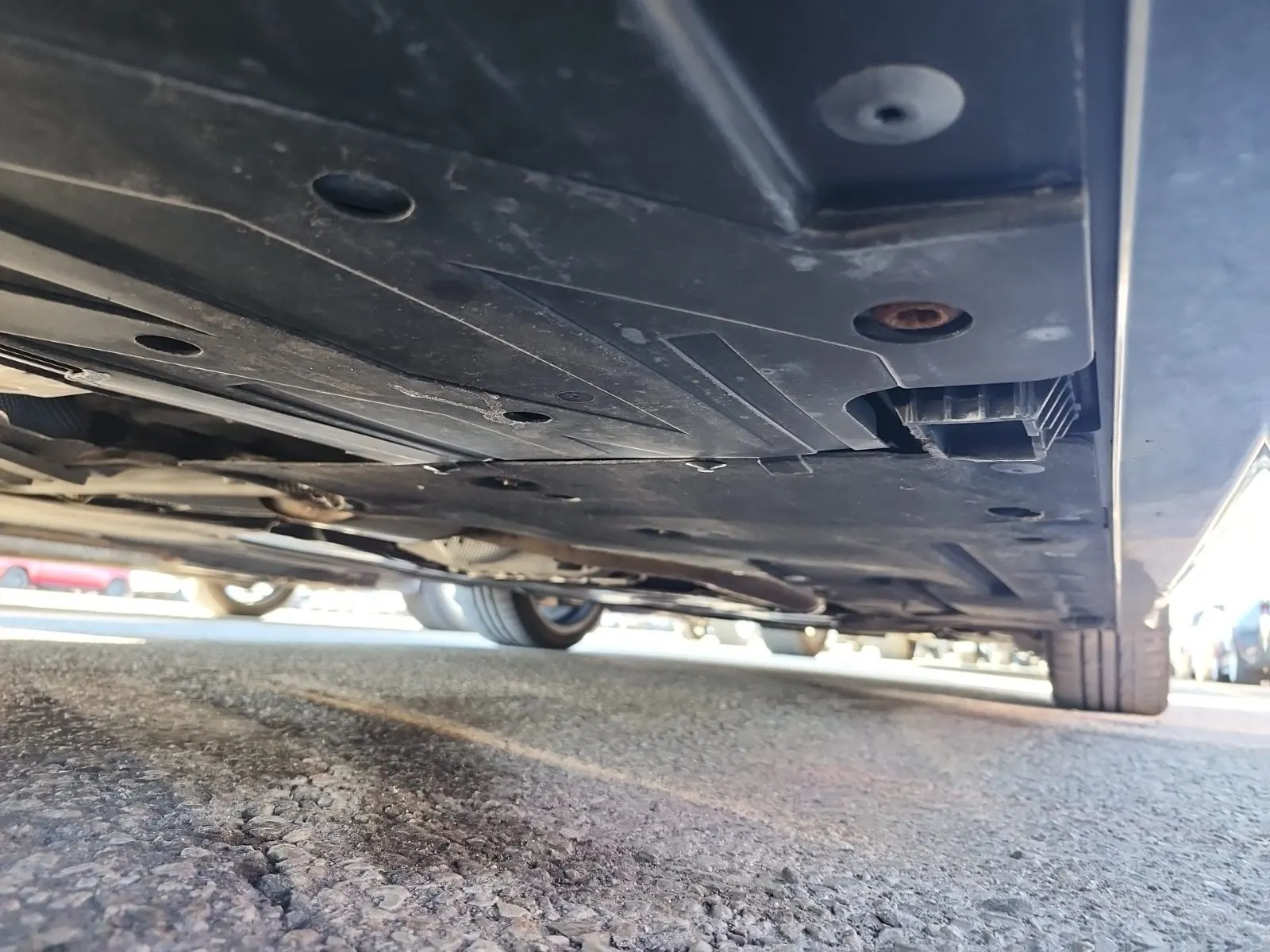 Undercarriage - Passenger Photo