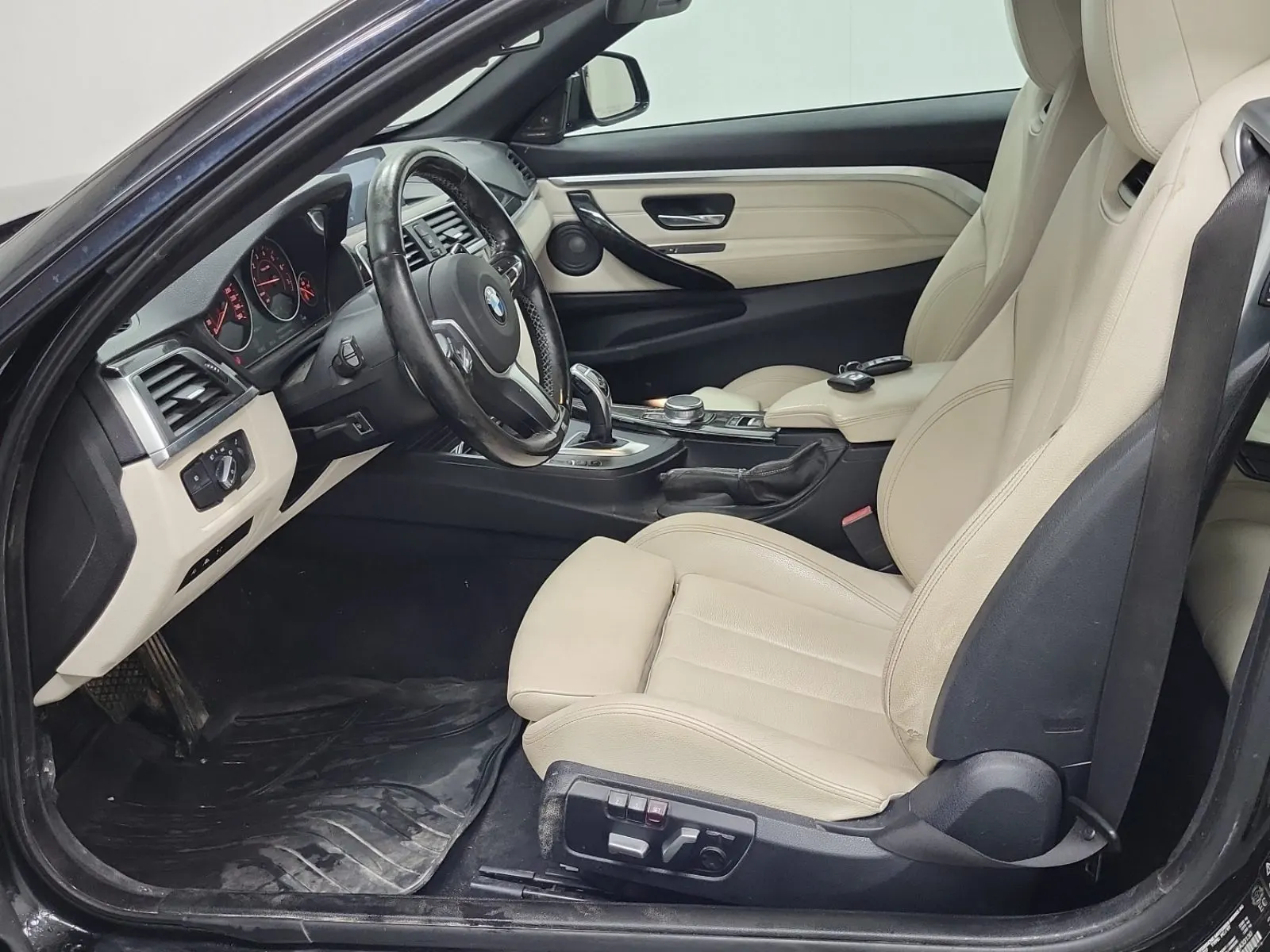Front Interior Photo