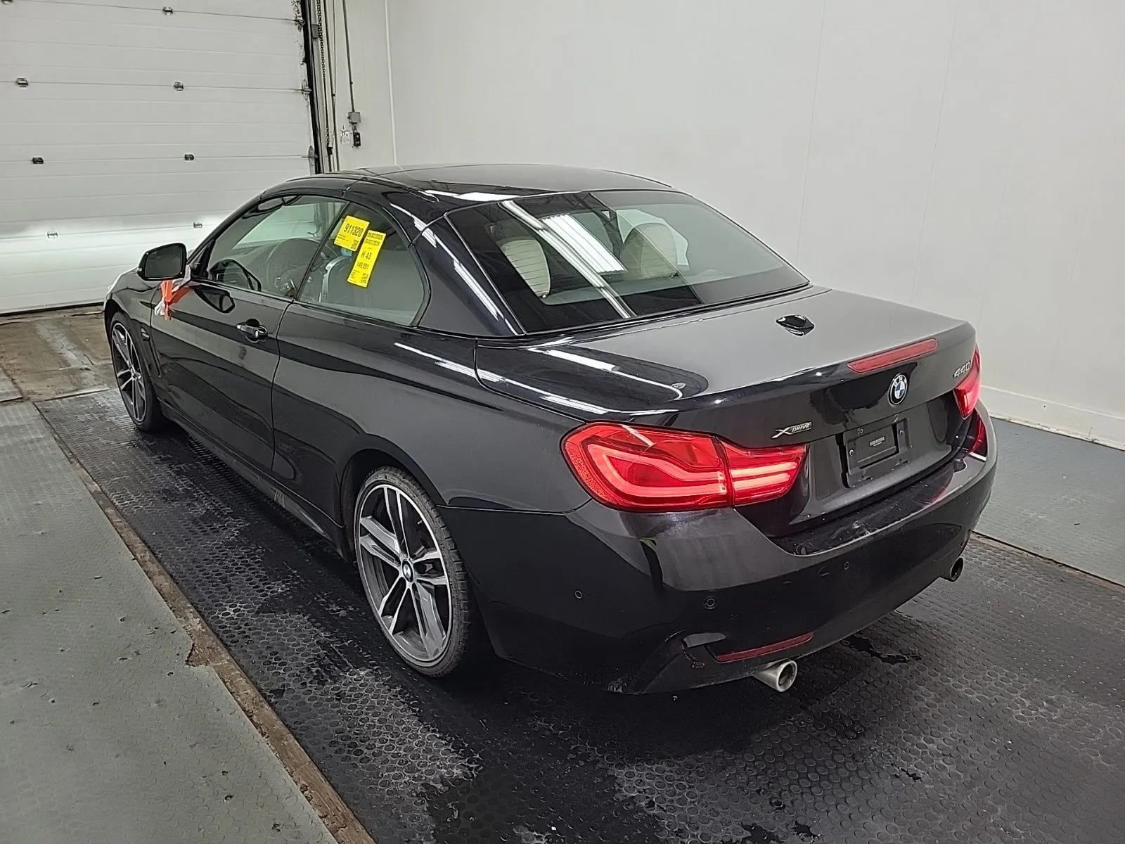 Driver Rear 3/4 Photo