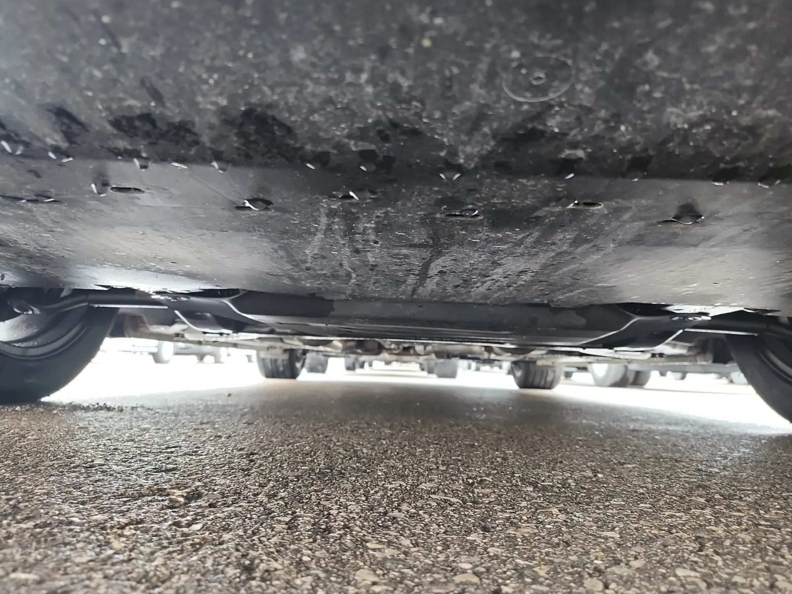 Undercarriage - Front Photo