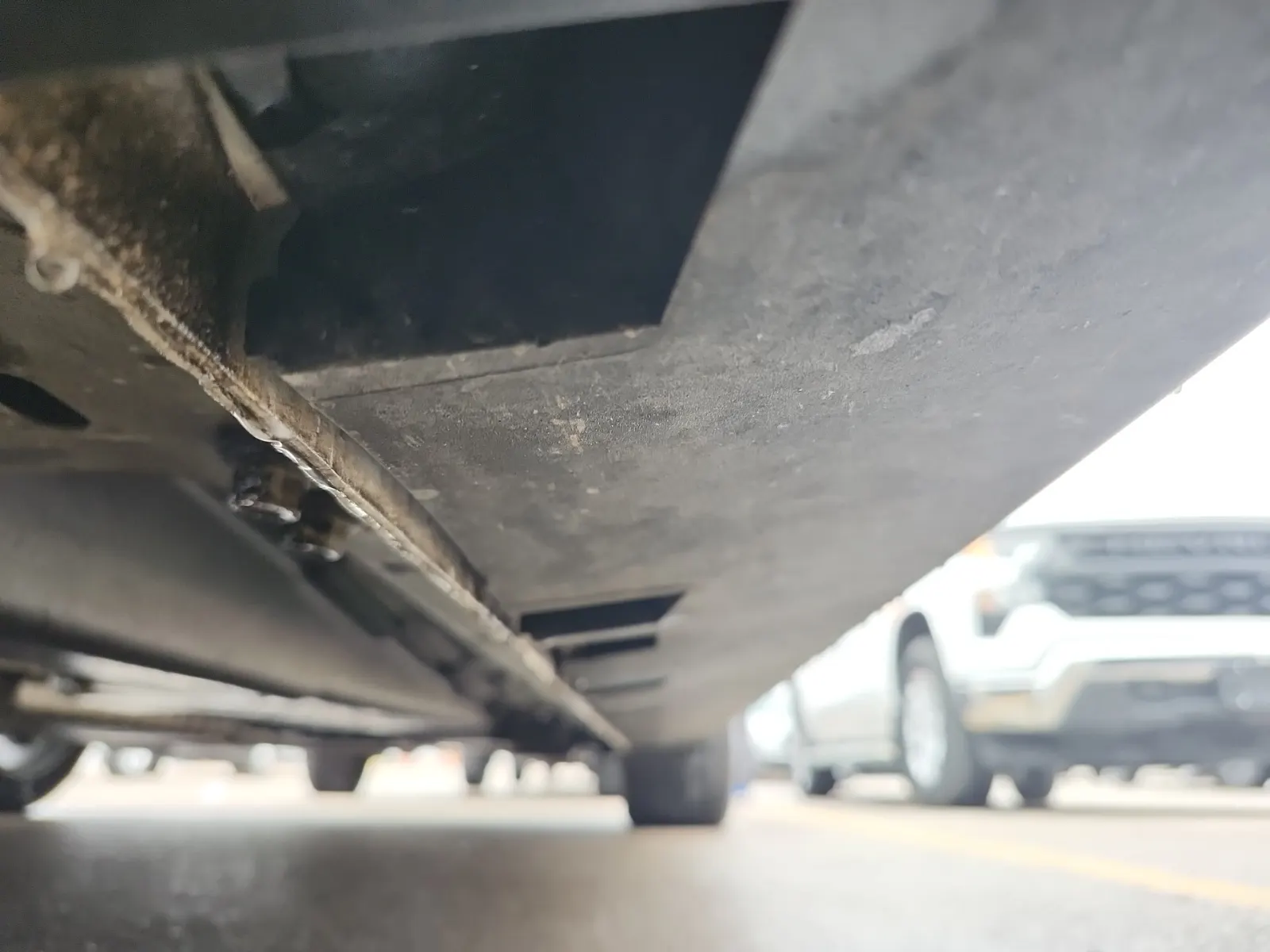 Undercarriage - Driver Photo