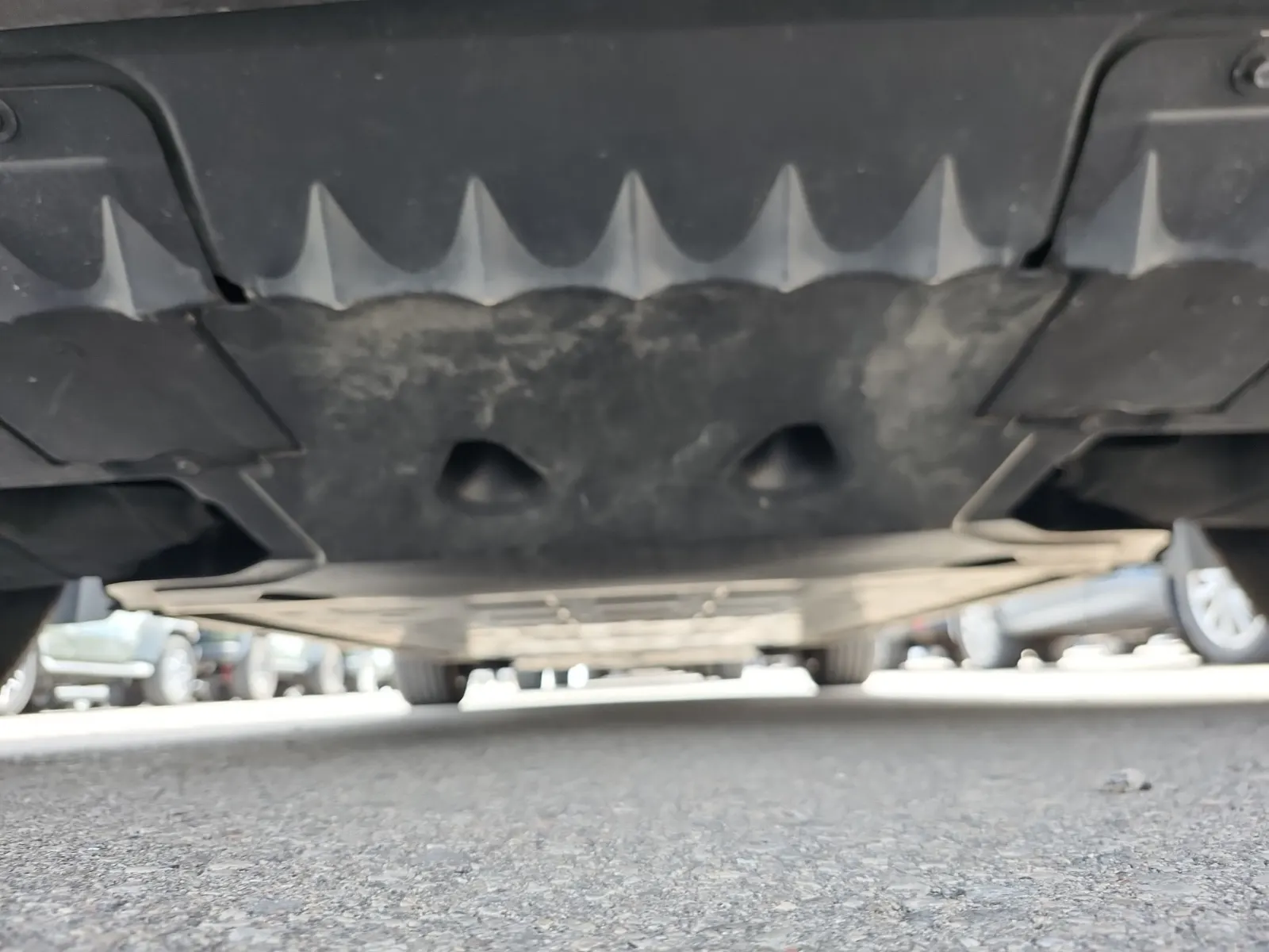 Undercarriage - Rear Photo