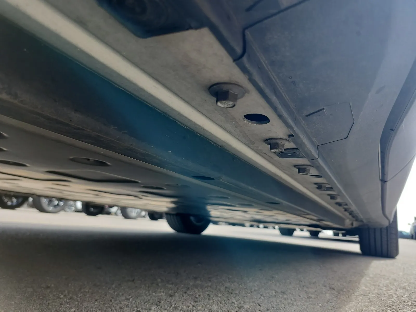 Undercarriage - Passenger Photo