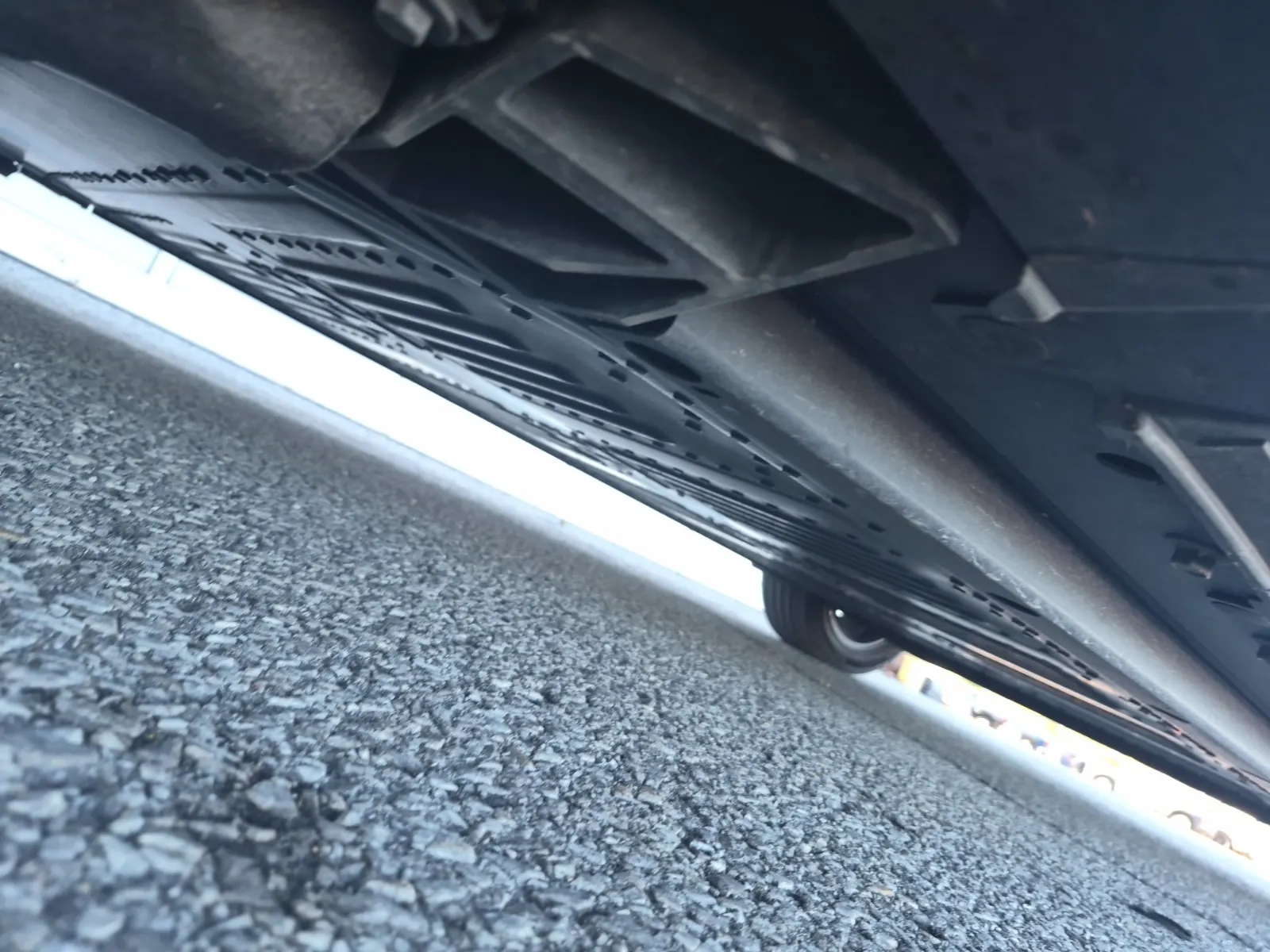 Undercarriage - Driver Photo
