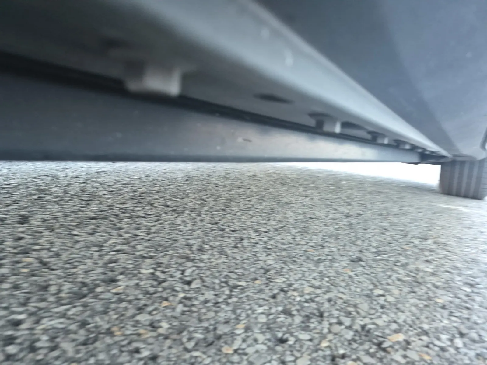Undercarriage - Passenger Photo