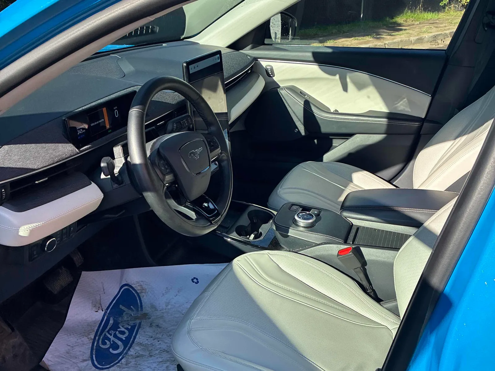 Interior driver side