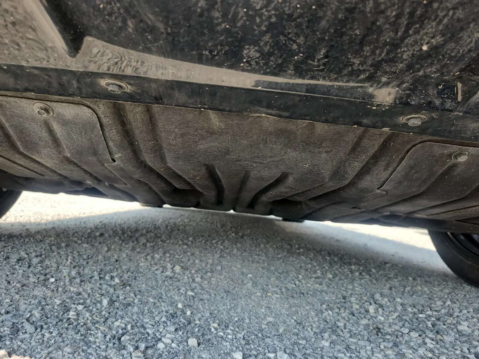 Undercarriage - Rear Photo