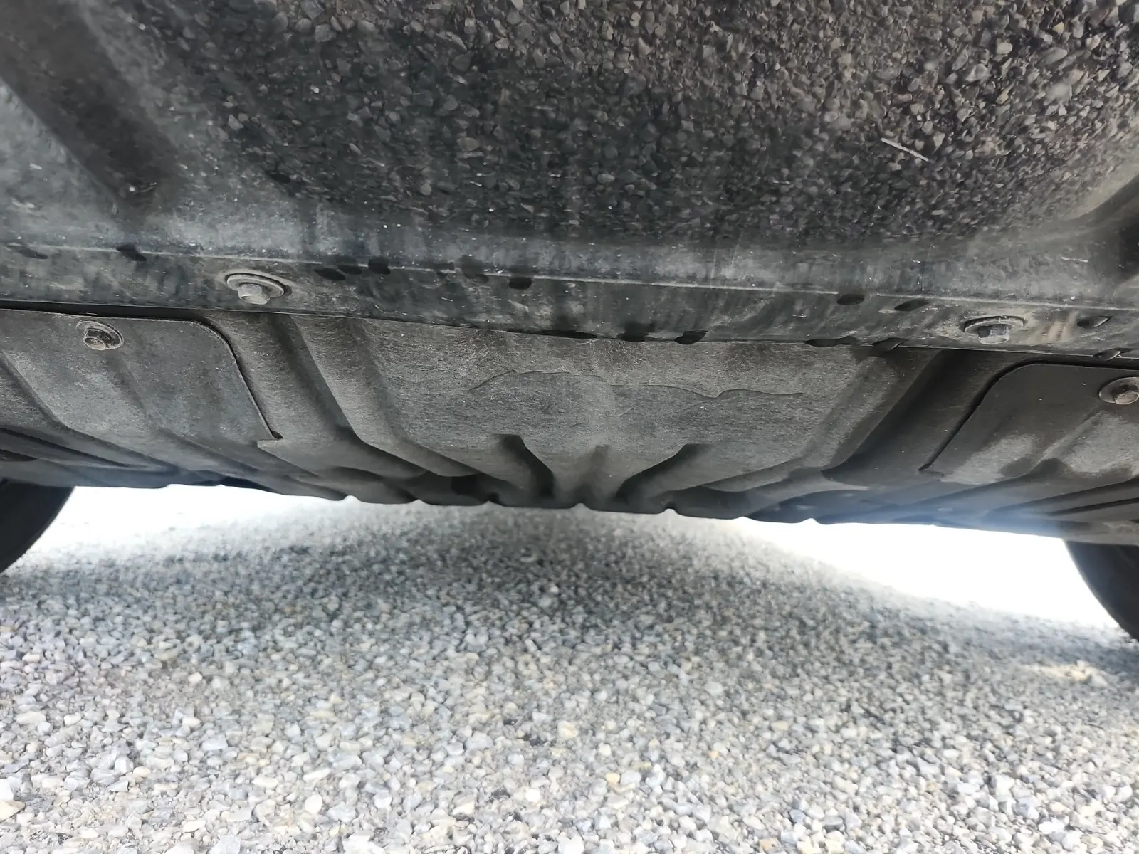 Undercarriage - Rear Photo
