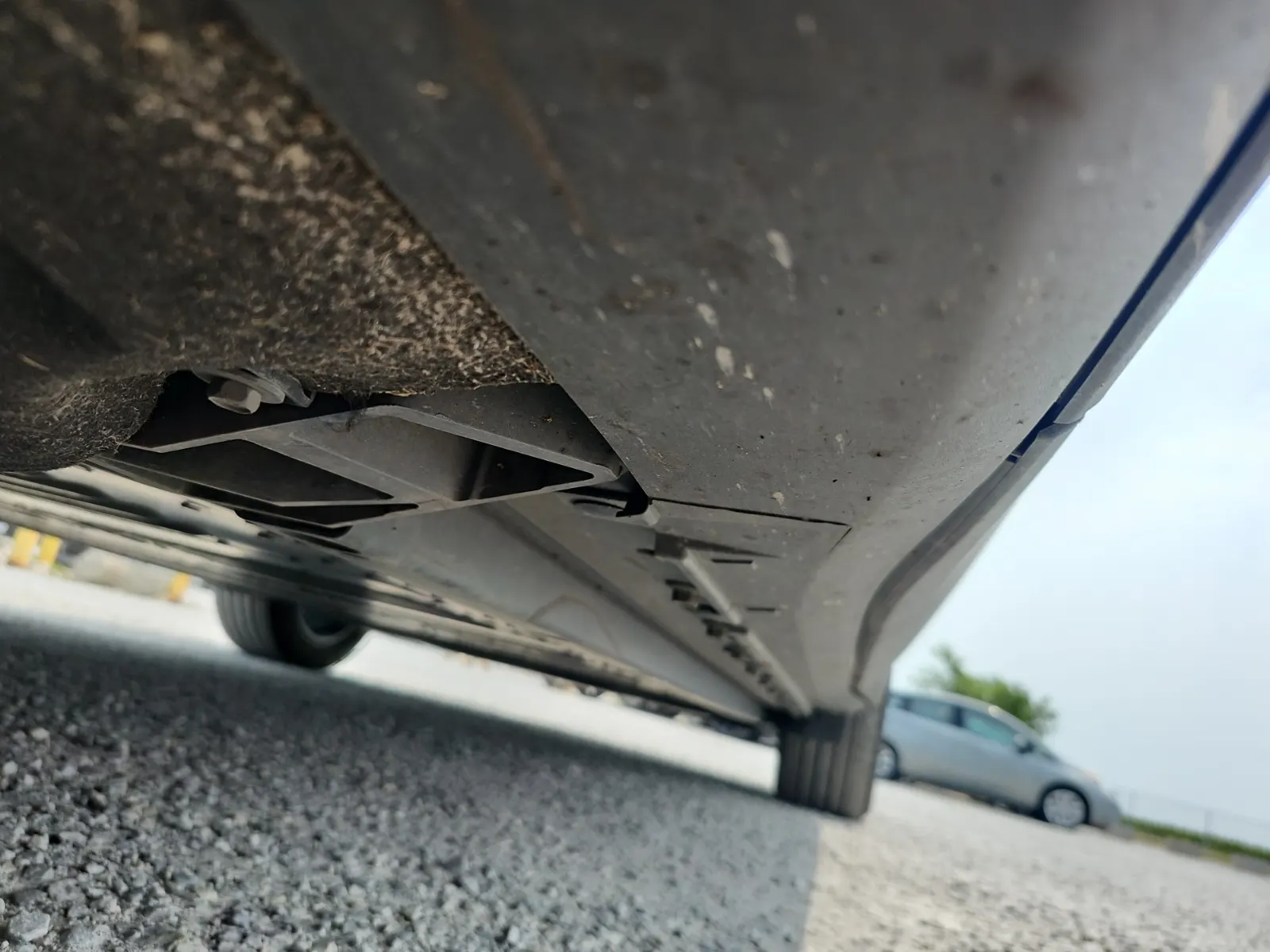 Undercarriage - Driver Photo