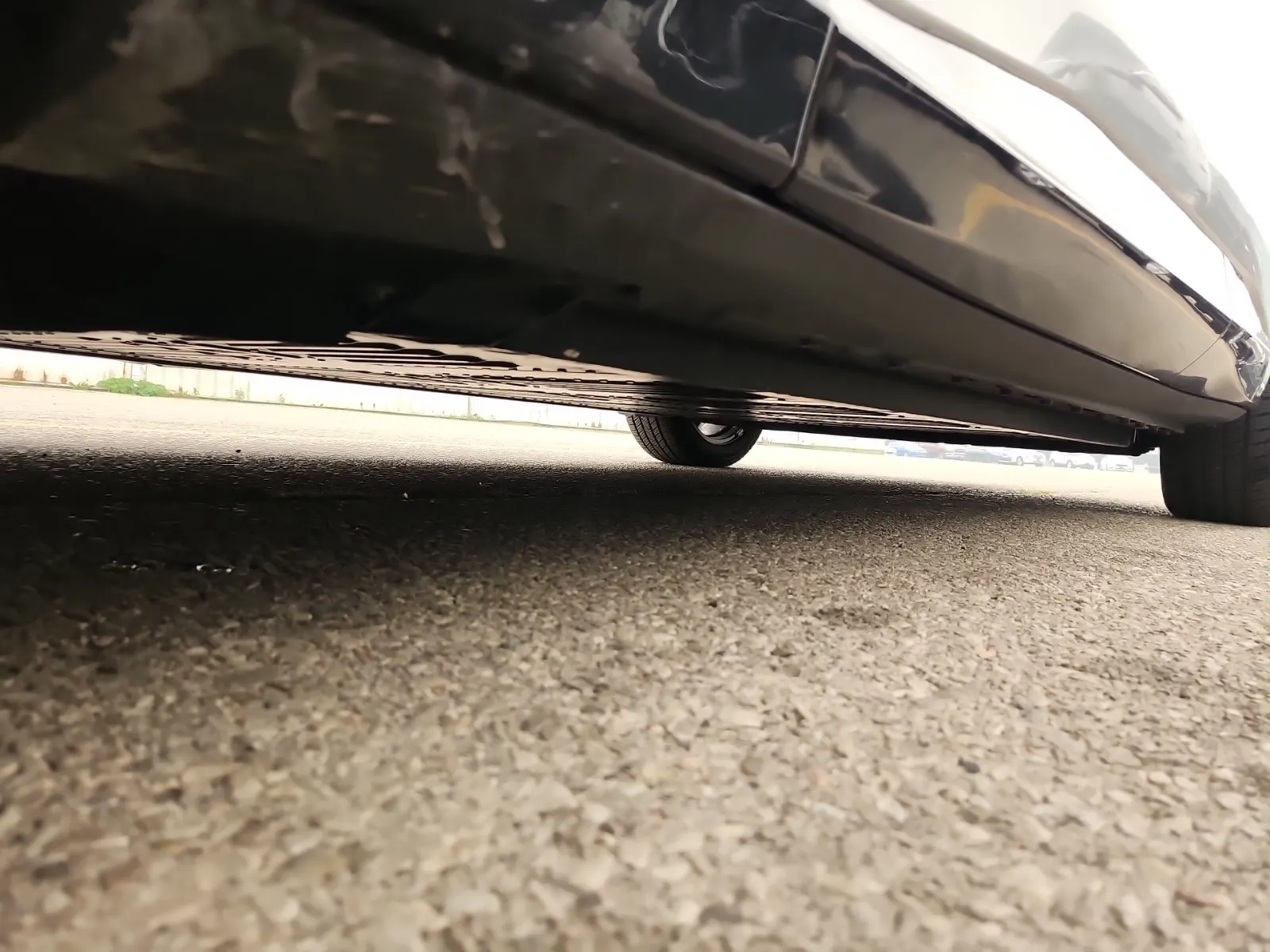 Undercarriage - Driver Photo