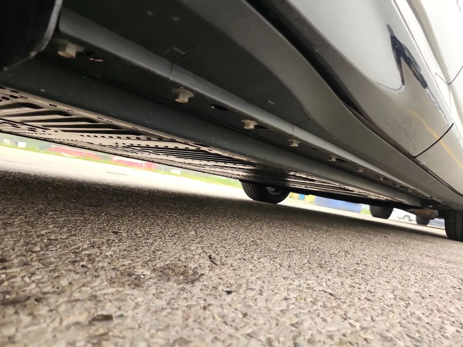 Undercarriage - Passenger Photo