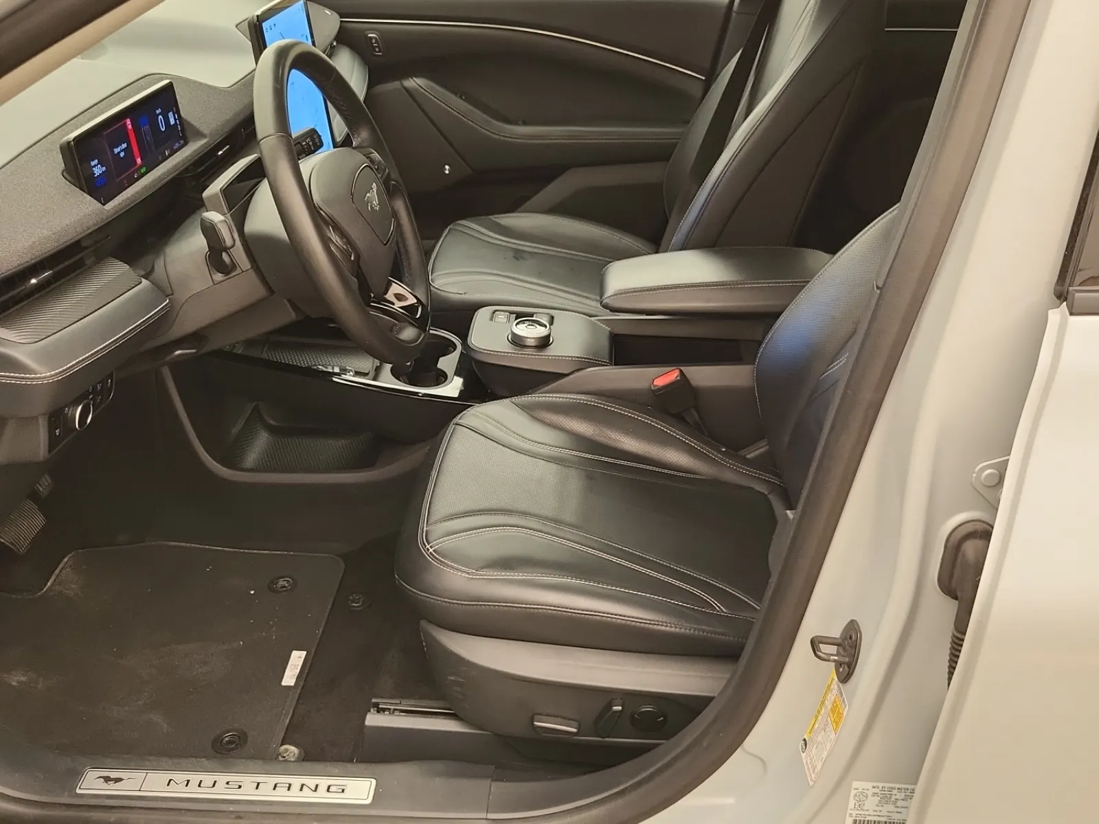 Front Interior Photo