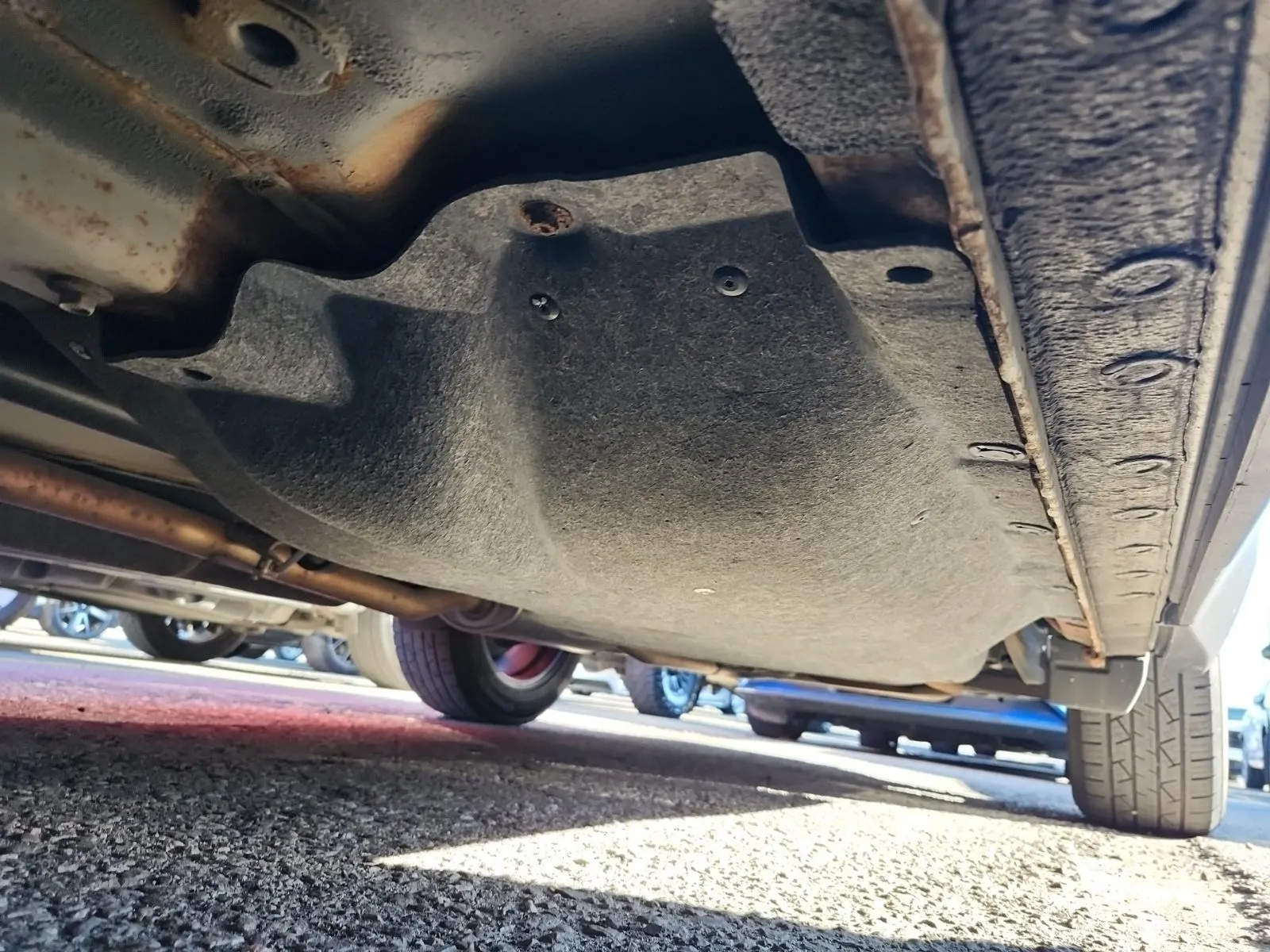 Undercarriage - Driver Photo