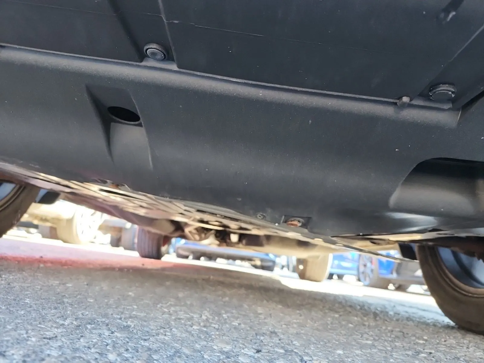 Undercarriage - Front Photo
