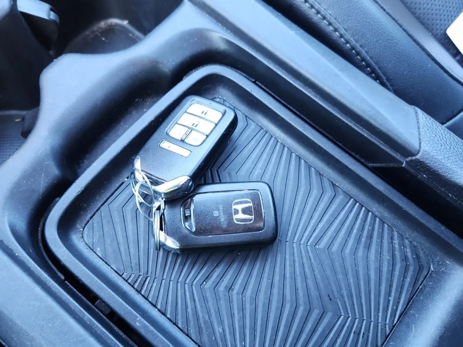 Keys/Fobs/Manual Photo