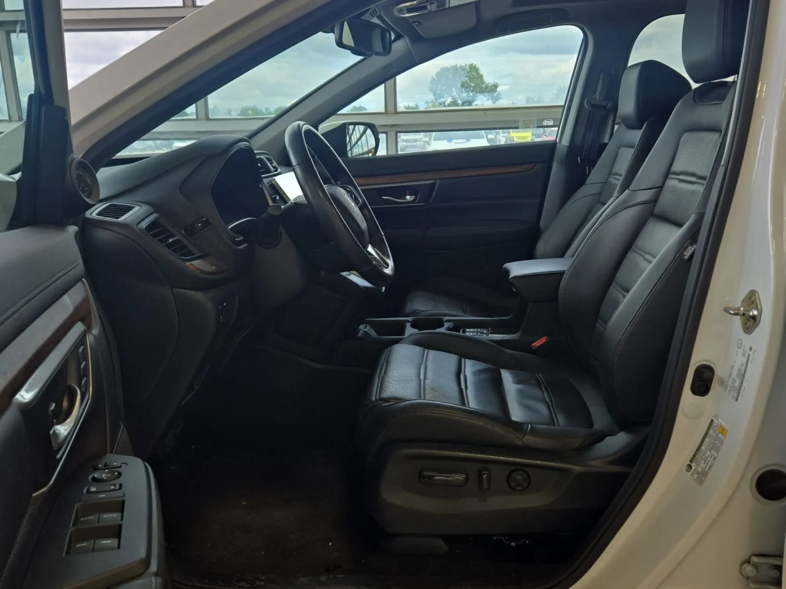 Front Interior Photo