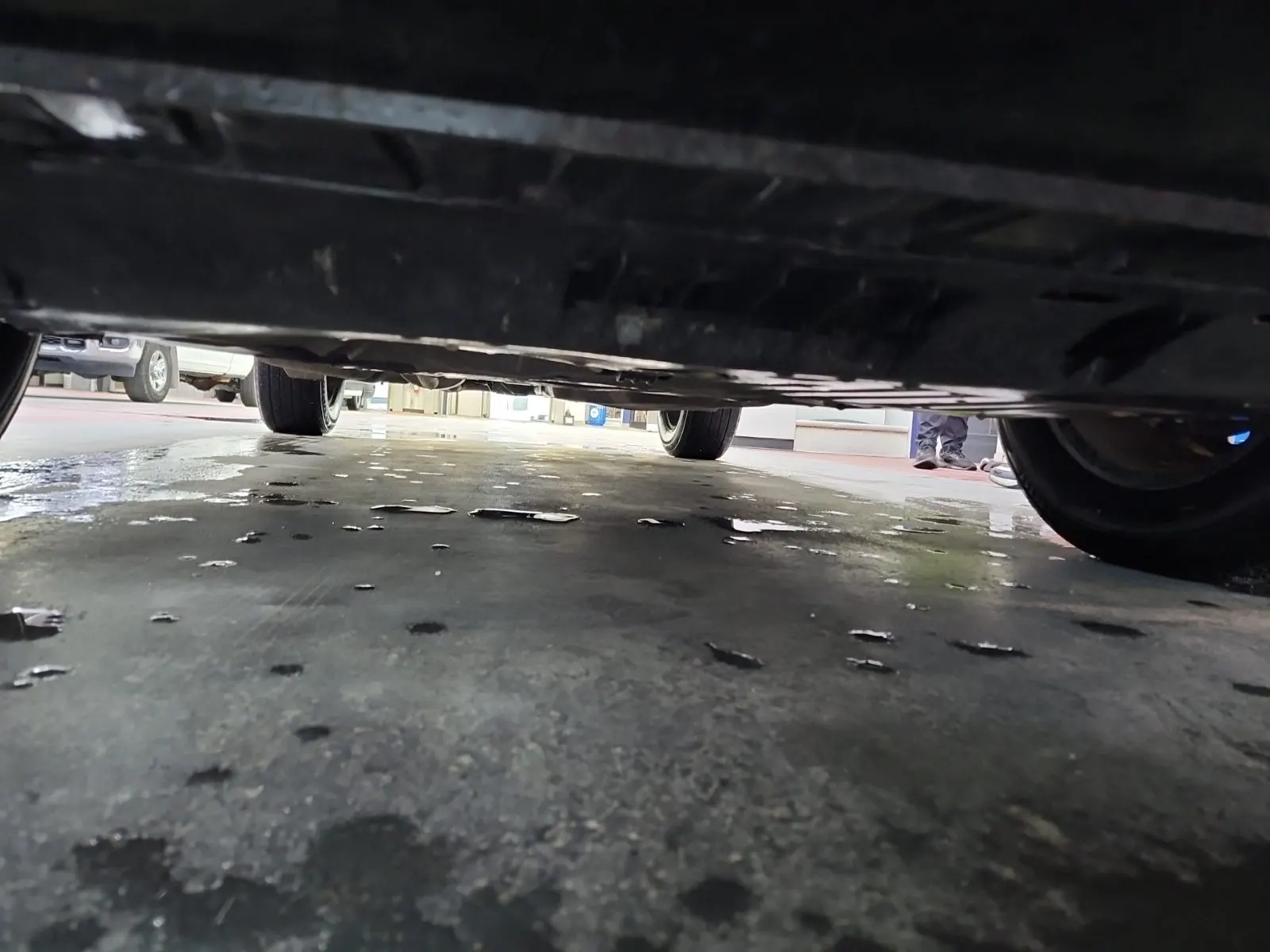 Undercarriage - Front Photo