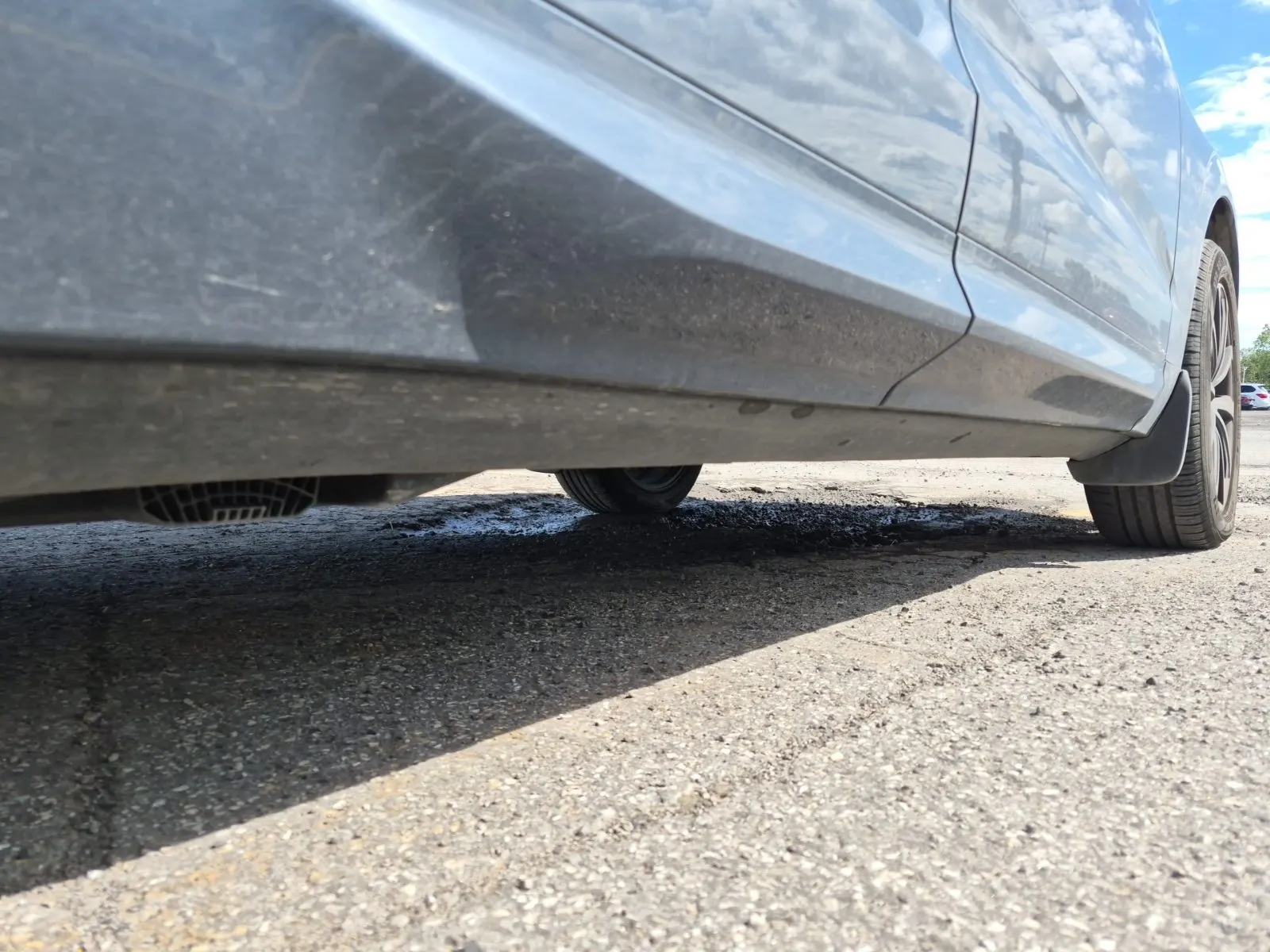 Undercarriage - Passenger Photo