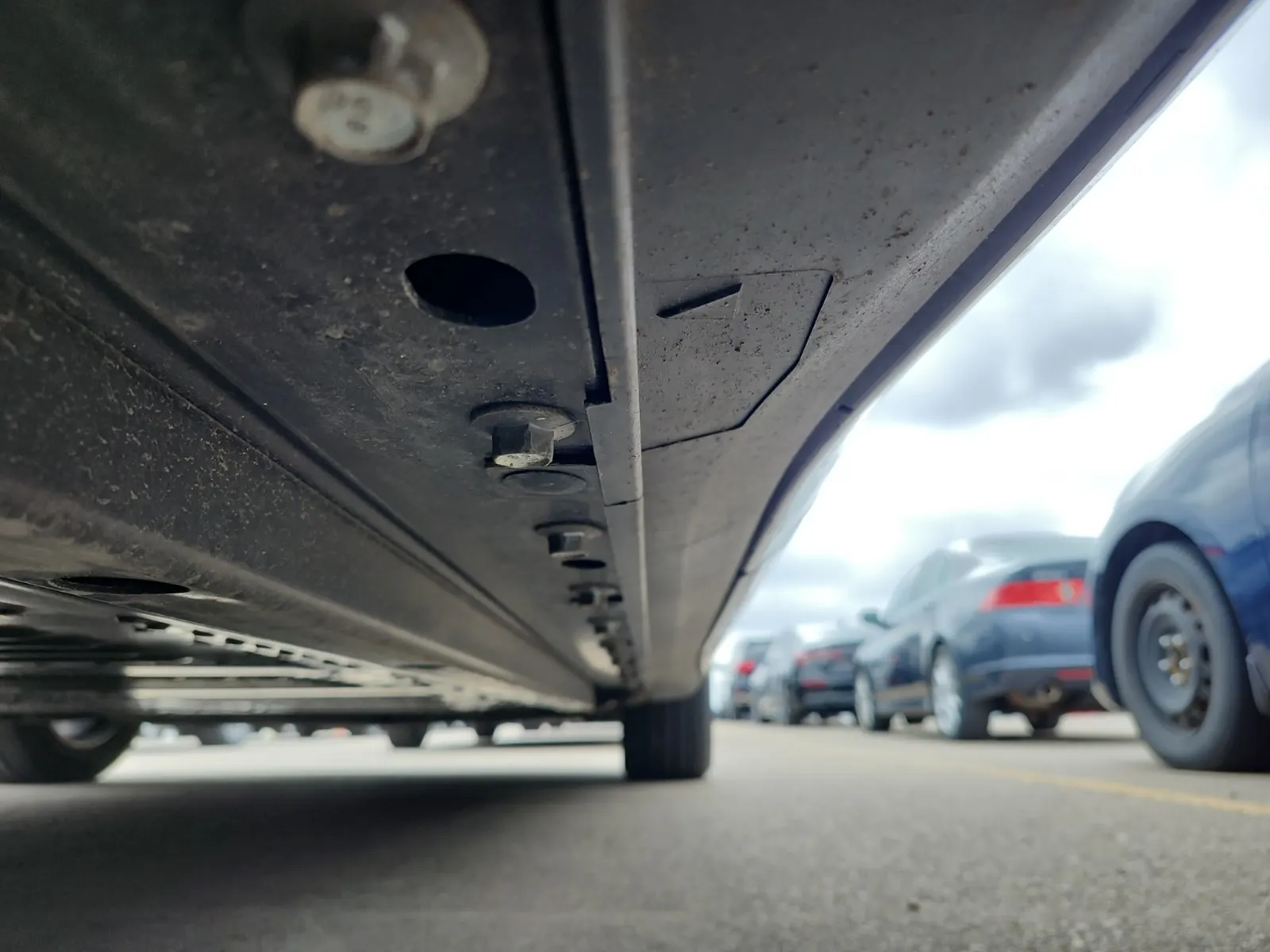 Undercarriage - Passenger Photo