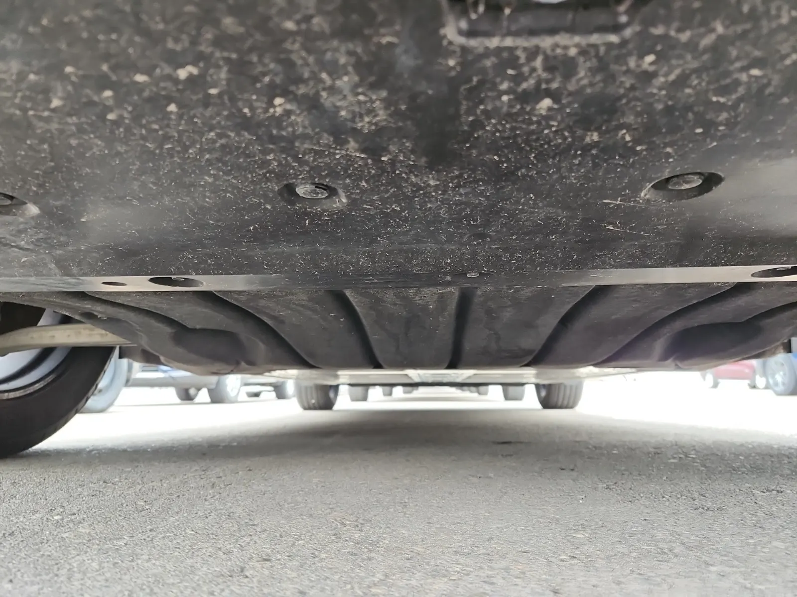 Undercarriage - Front Photo