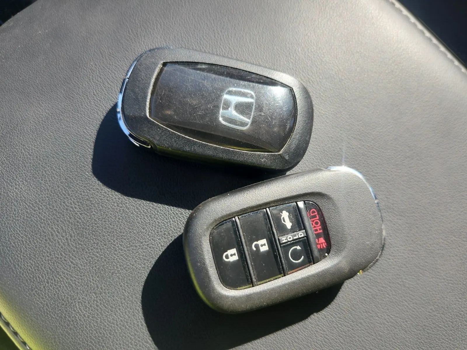 Keys/Fobs/Manual Photo