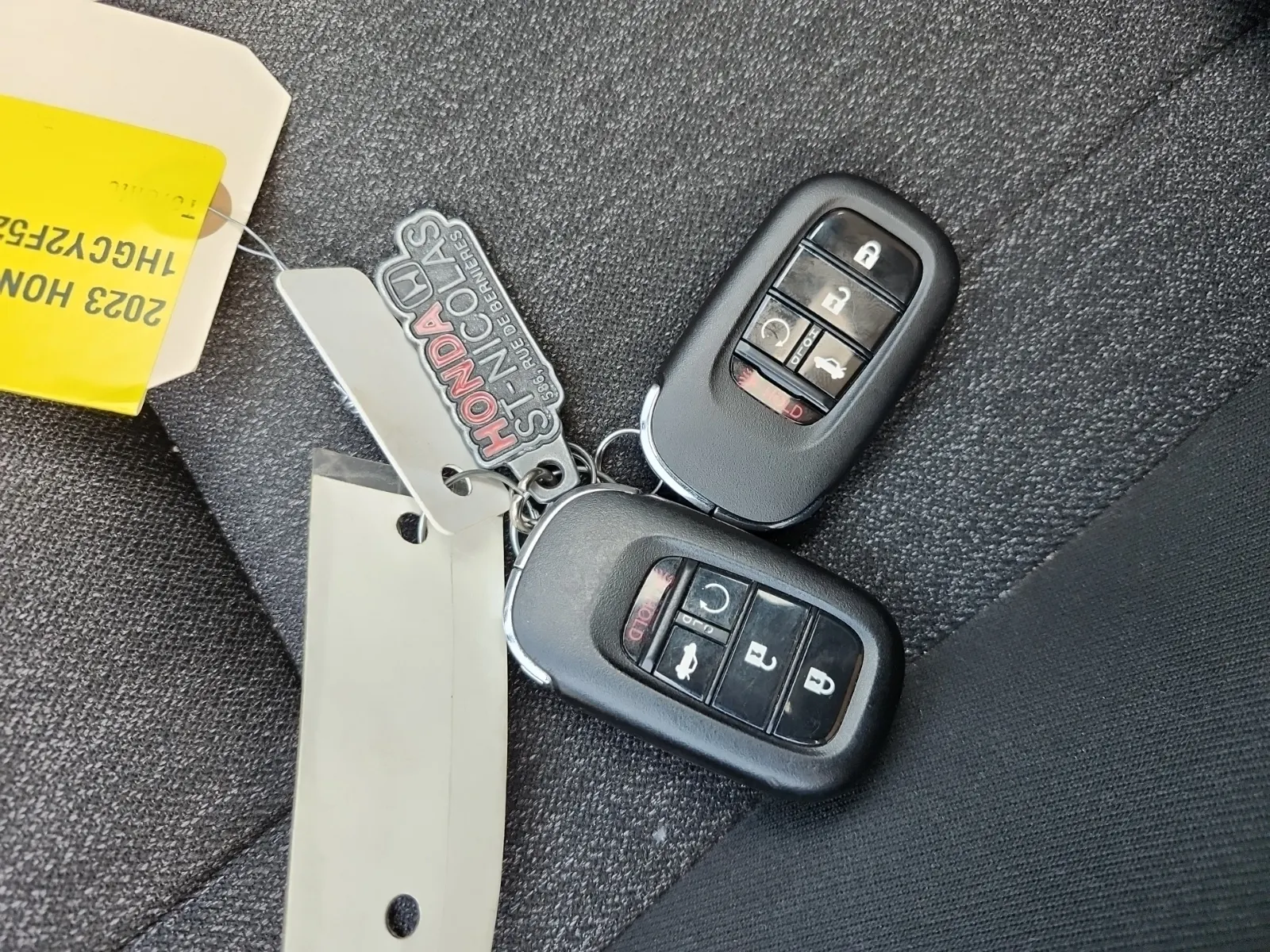 Keys/Fobs/Manual Photo