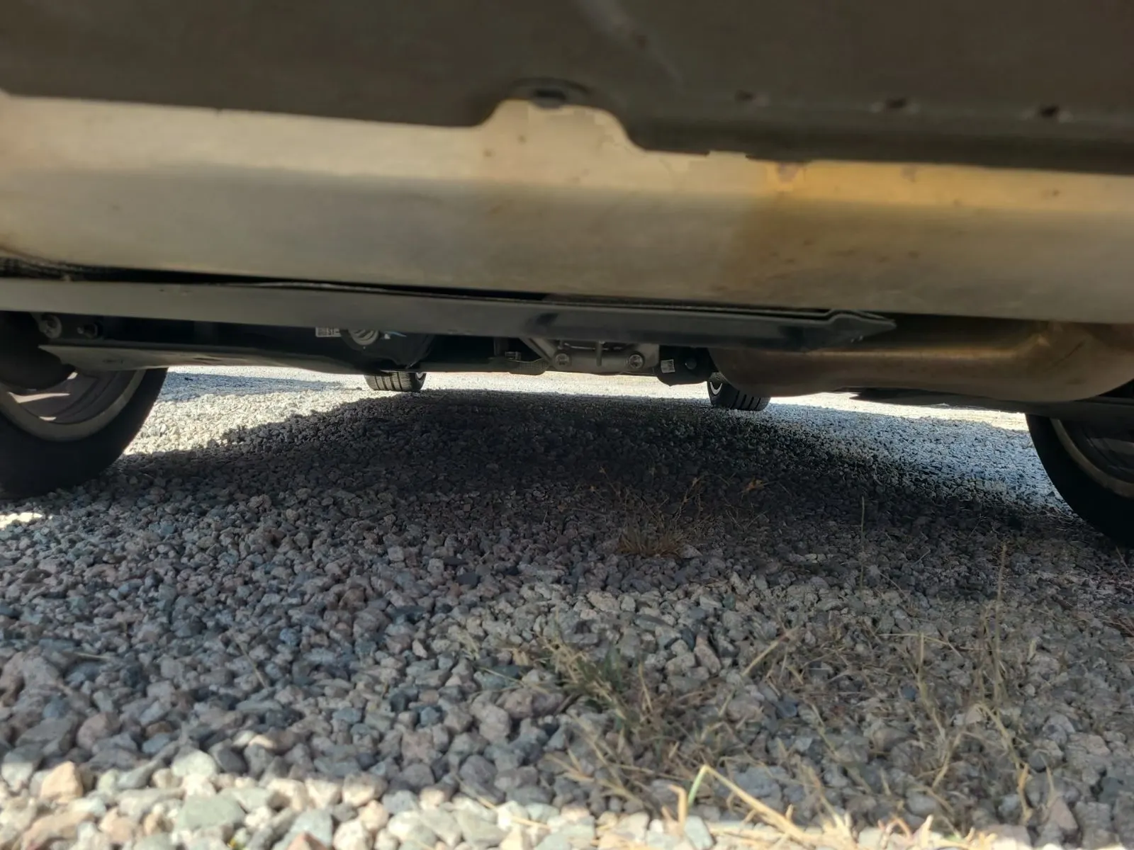 Undercarriage - Rear Photo