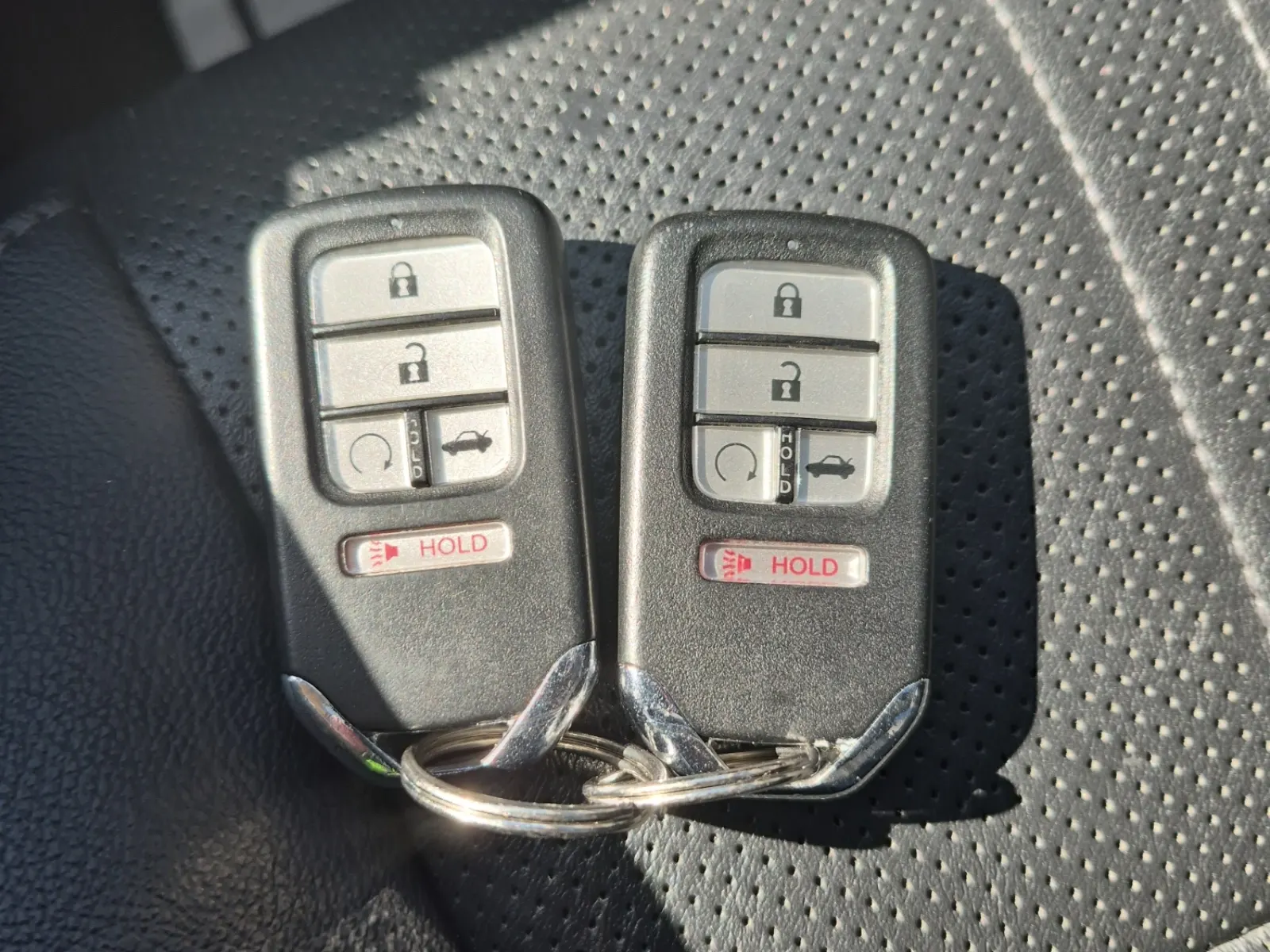 Keys/Fobs/Manual Photo