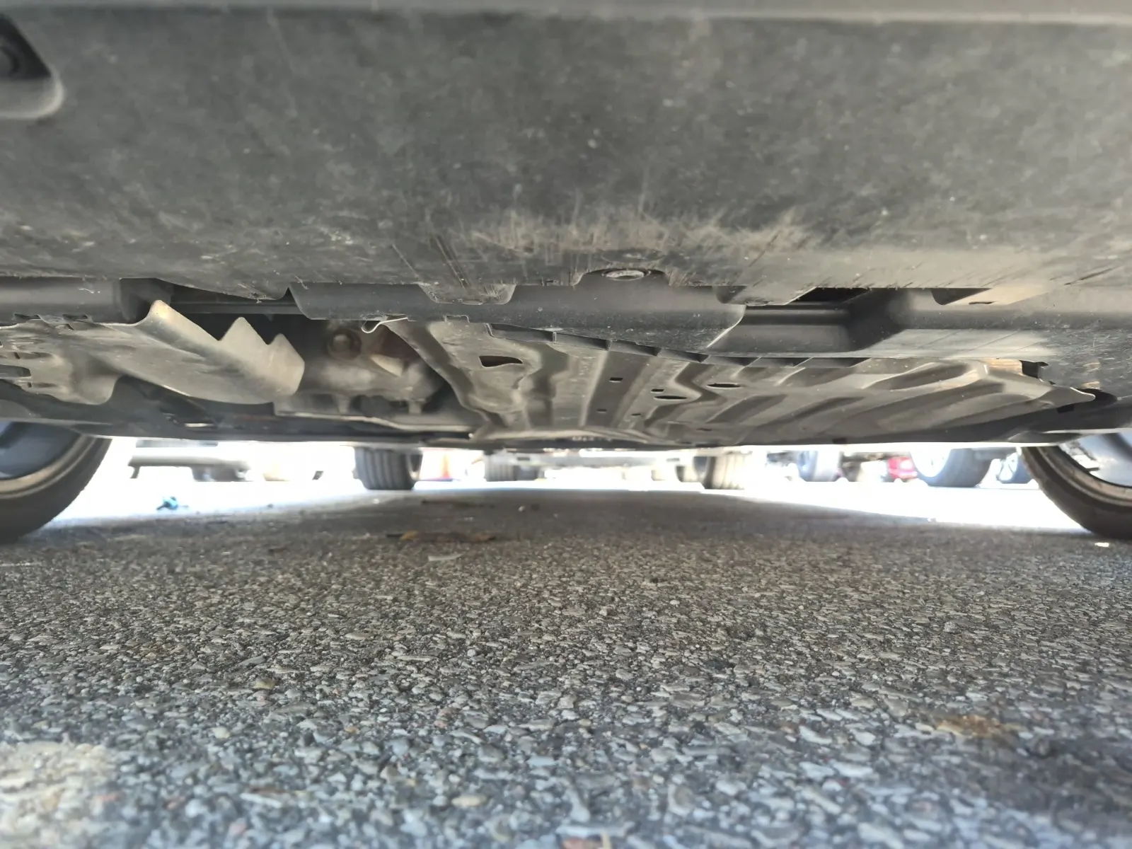 Undercarriage - Front Photo