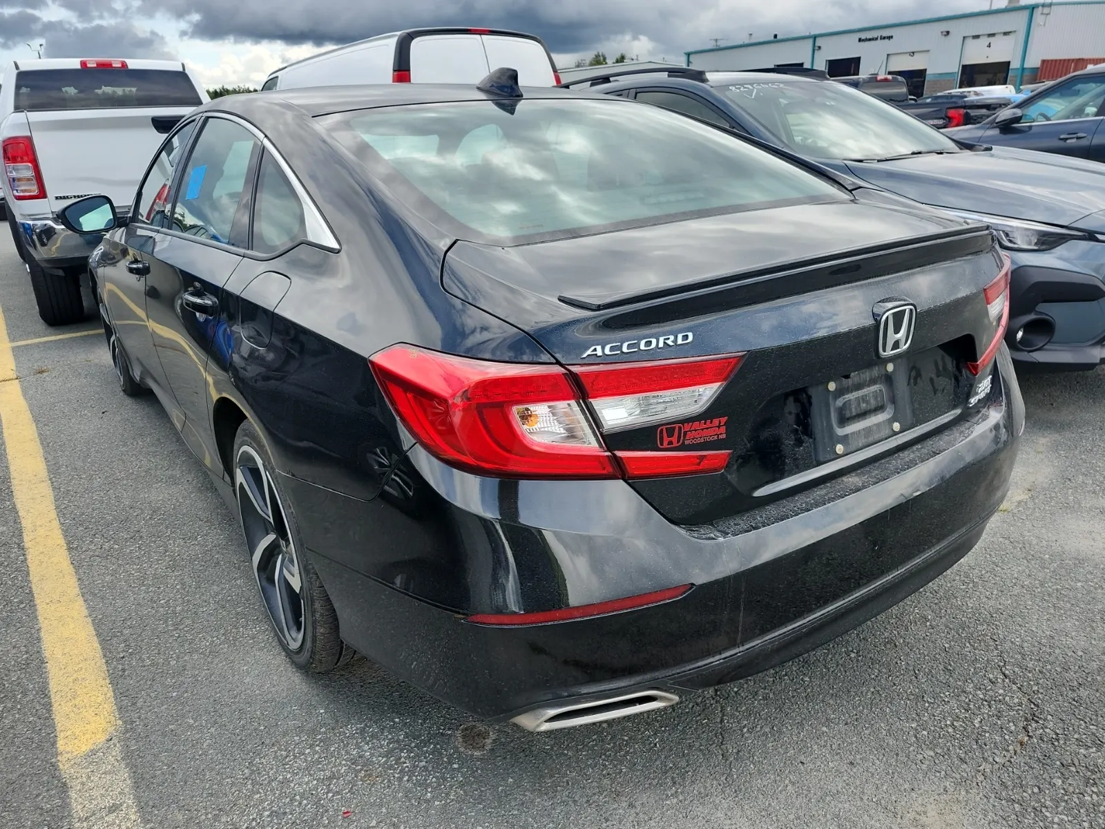Driver Rear 3/4 Photo