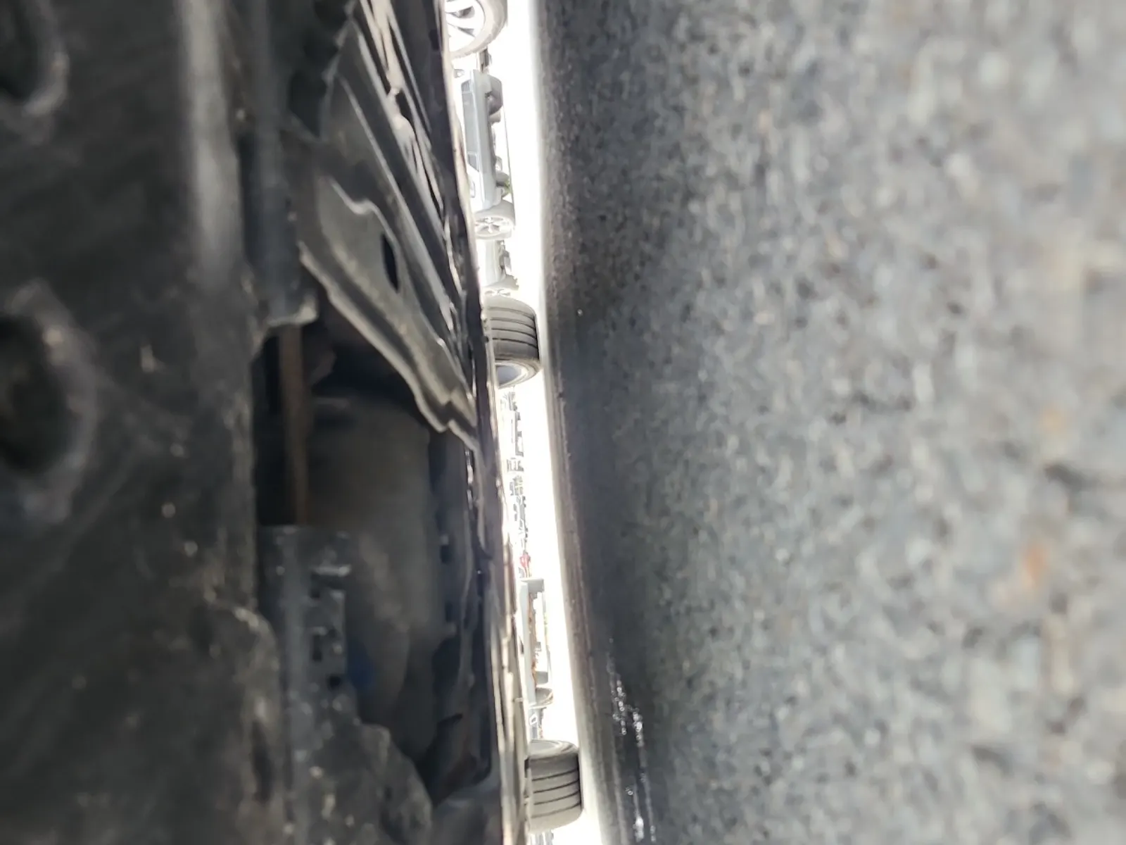Undercarriage - Front Photo