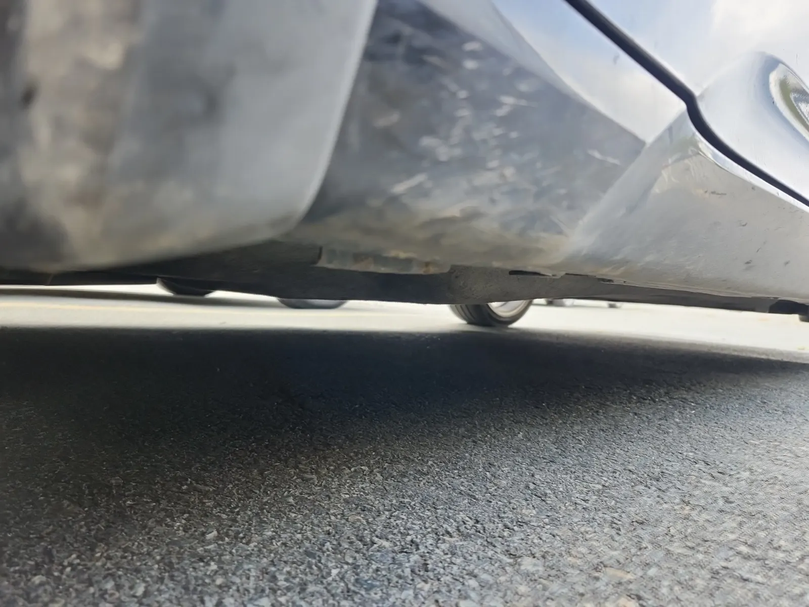 Undercarriage - Driver Photo