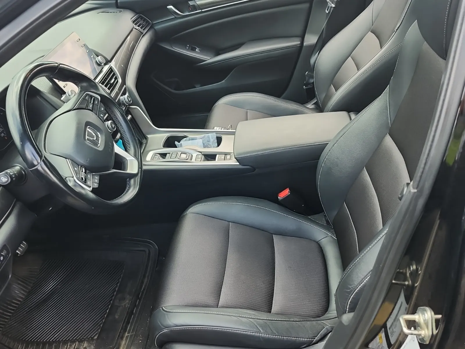 Front Interior Photo