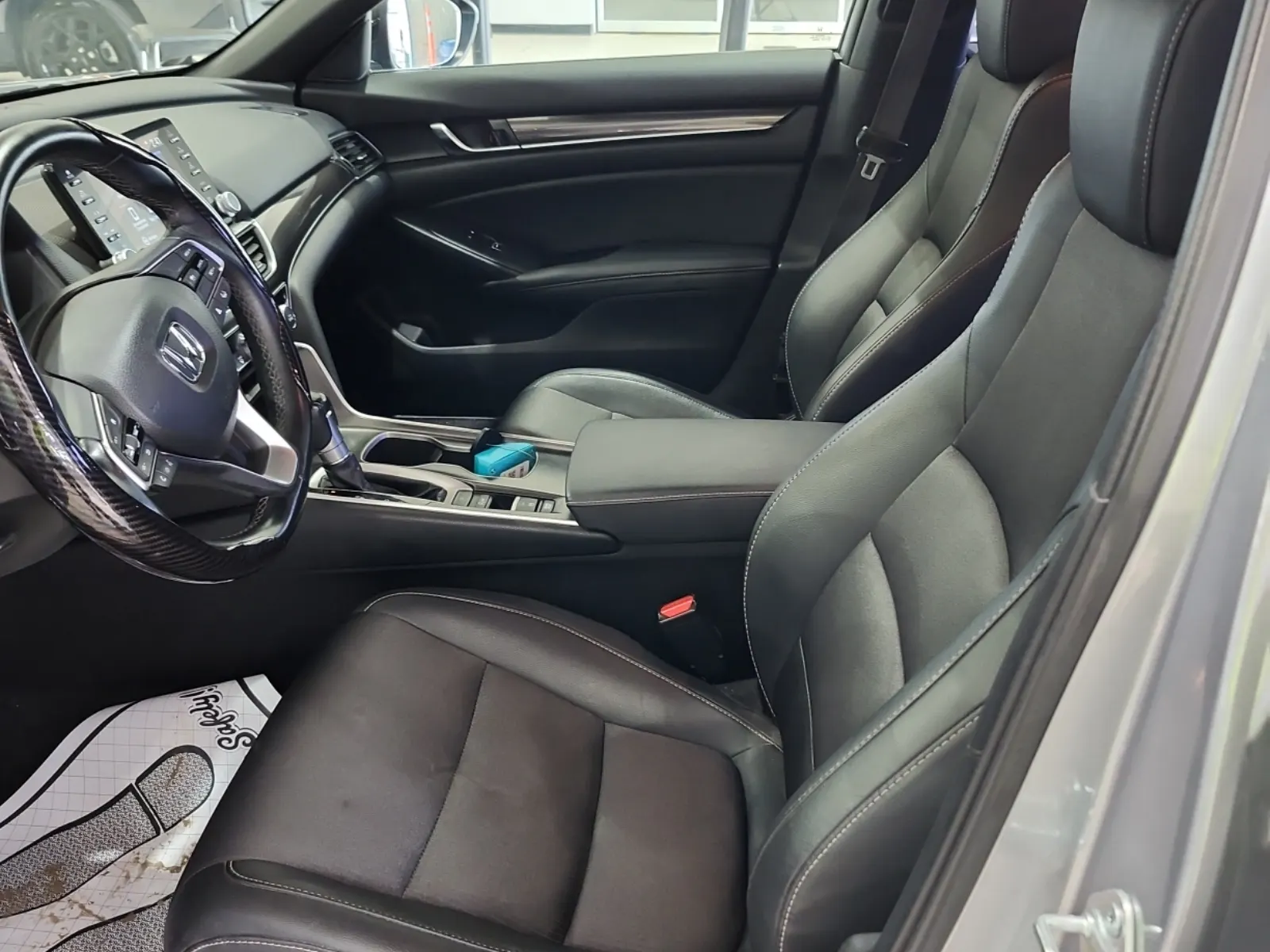 Front Interior Photo
