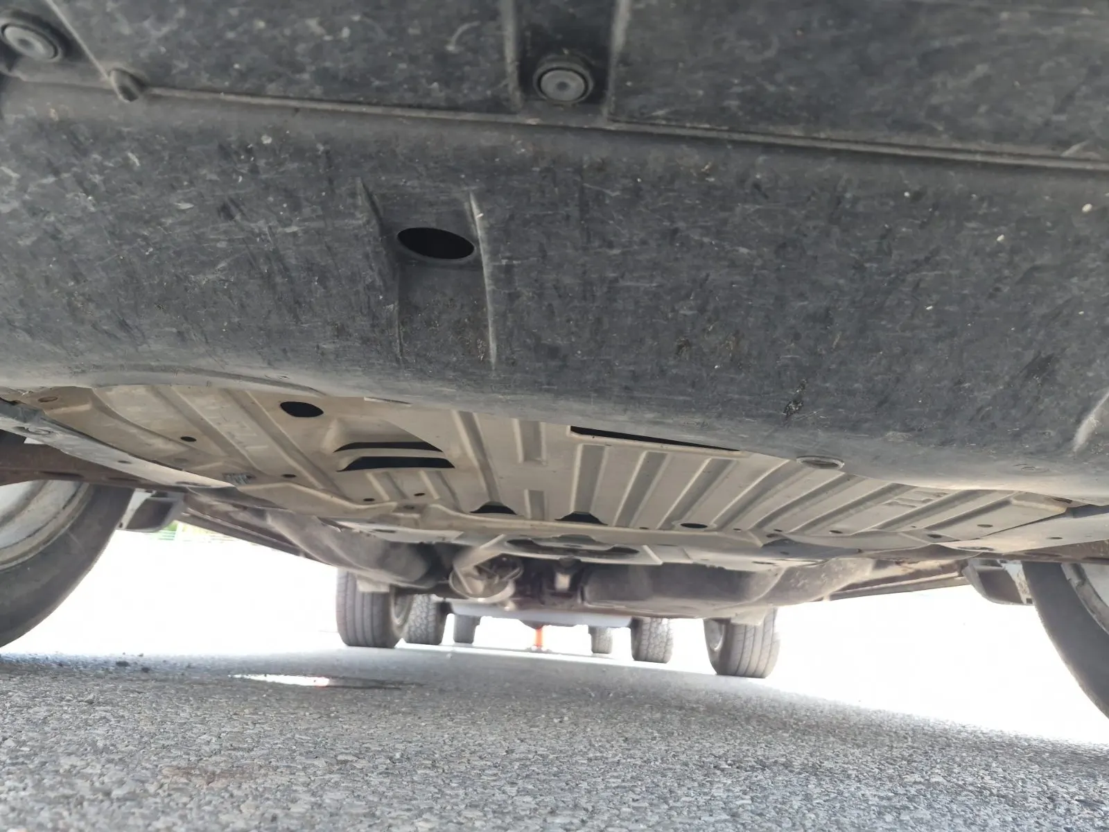 Undercarriage - Front Photo