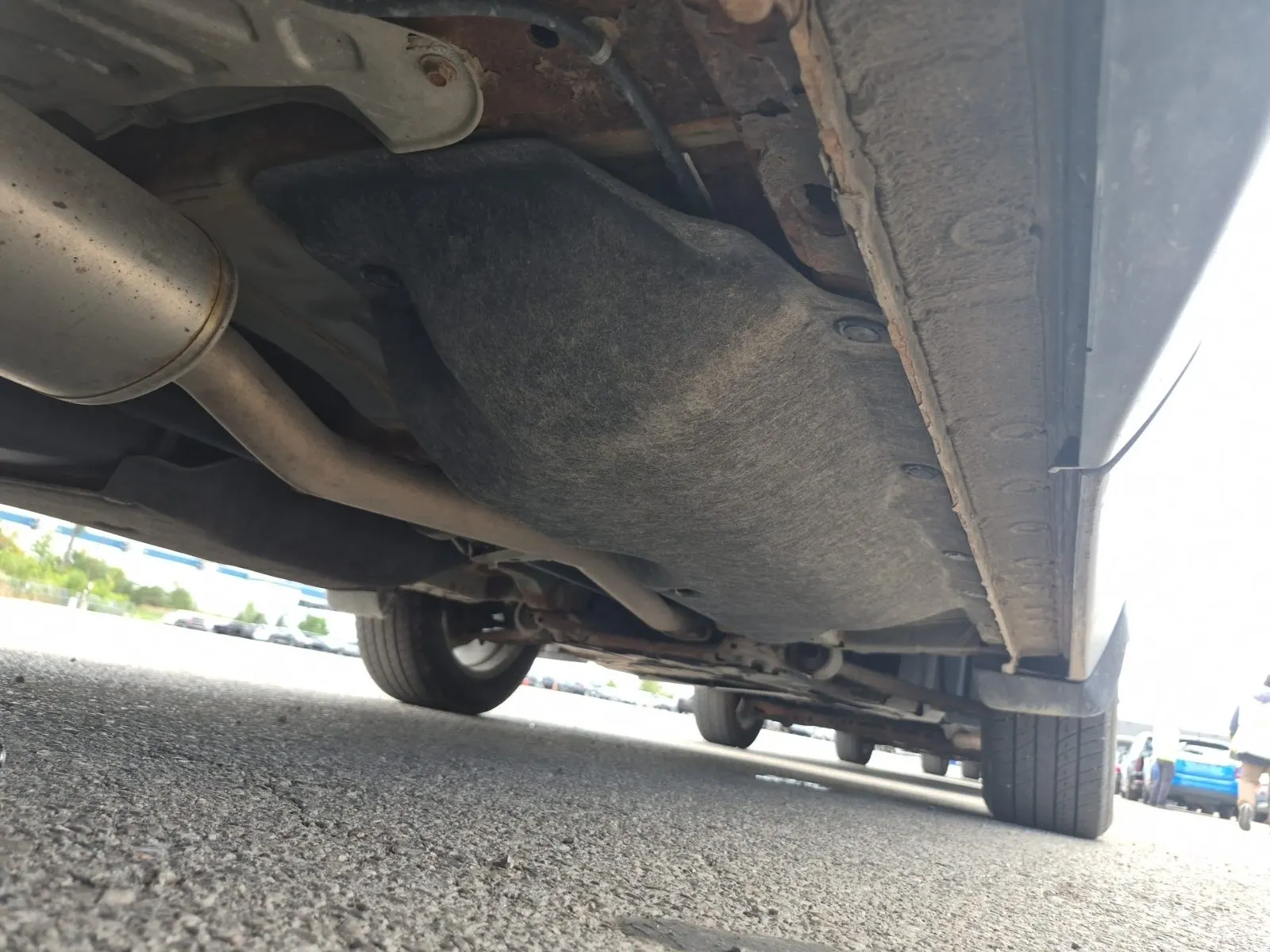 Undercarriage - Passenger Photo