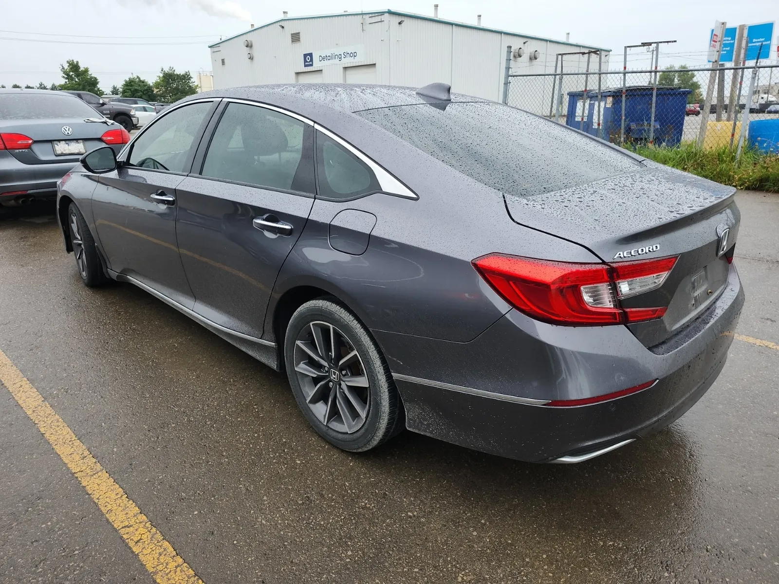 Driver Rear 3/4 Photo
