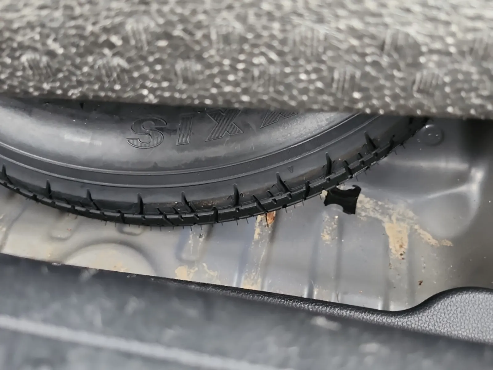 Spare Tire & Wheel Photo