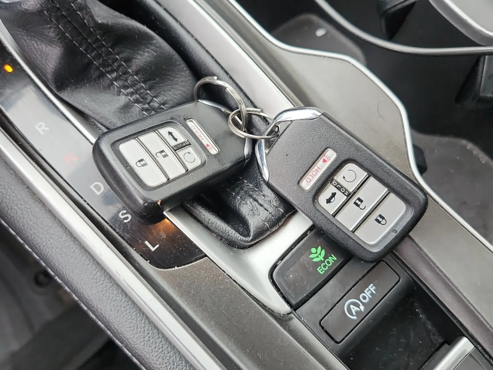 Keys/Fobs/Manual Photo